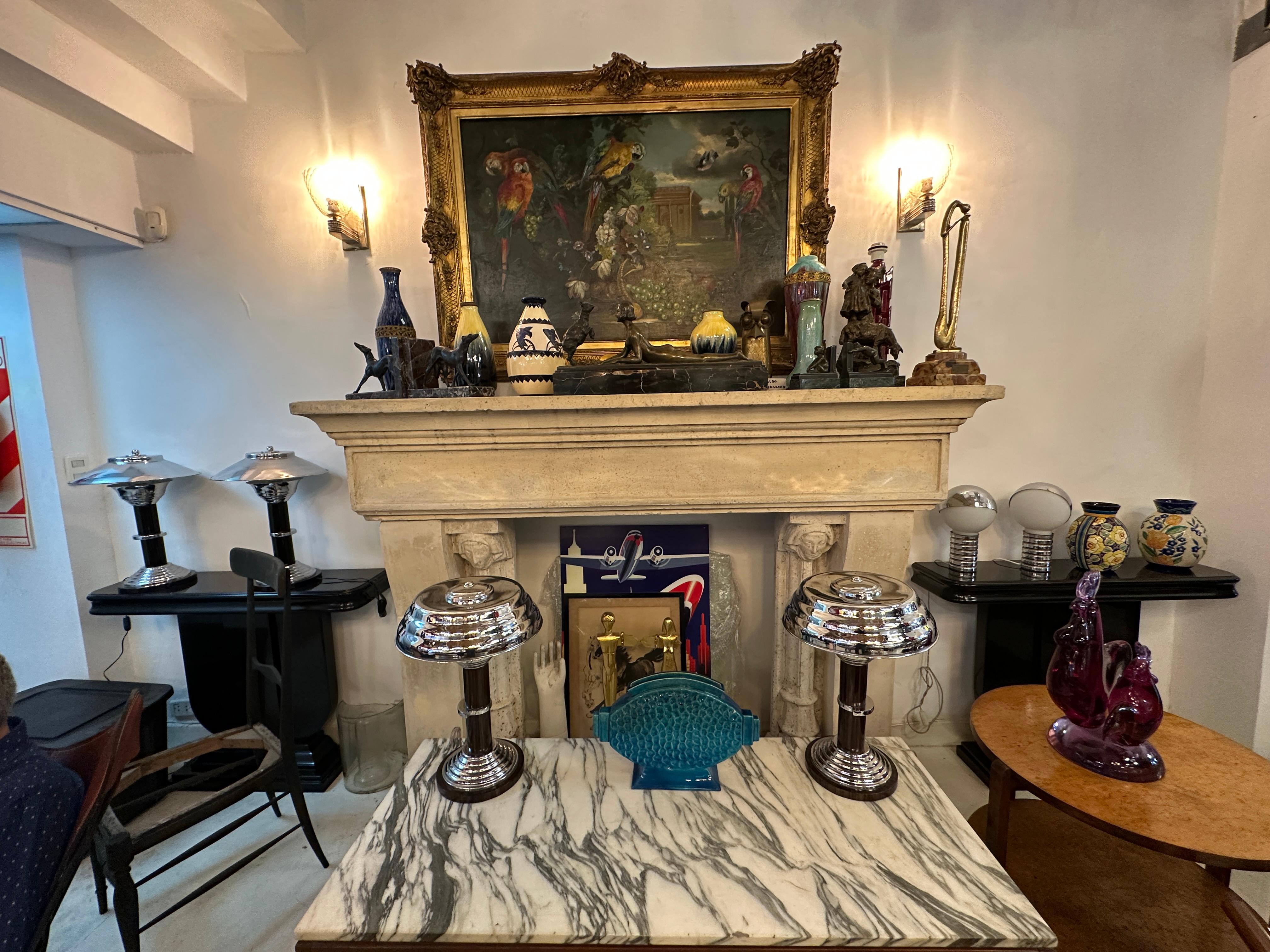 Inizio XX secolo Coppia di lampade da tavolo in legno e cromo, stile Art Deco , Francia in vendita