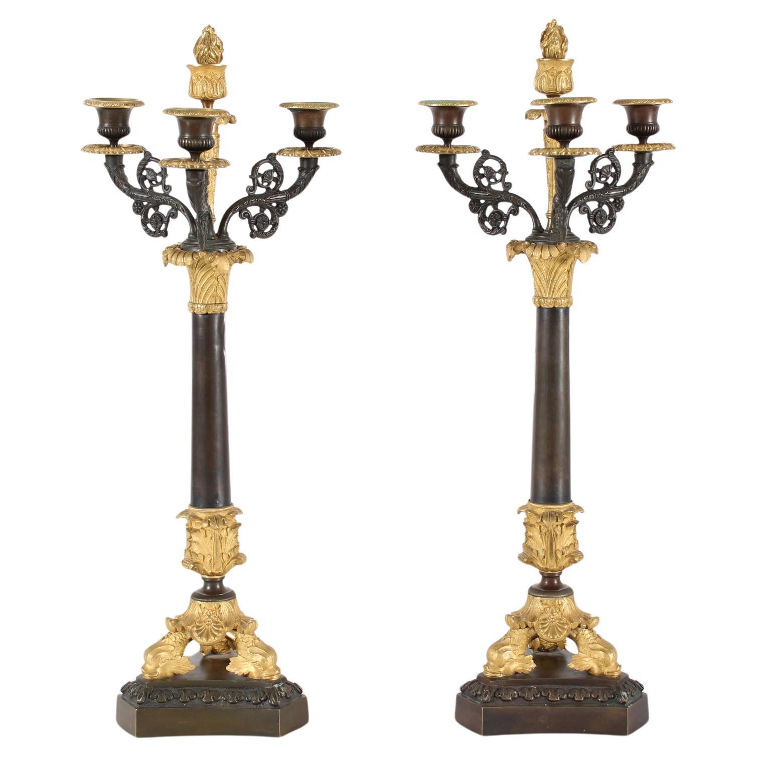 Coppia di candelabri antichi alti dell'Impero danese in metallo dorato + bronzo del 19° secolo in vendita