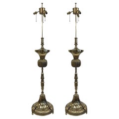 Paar hohe französische antike Bronze-Stehlampen