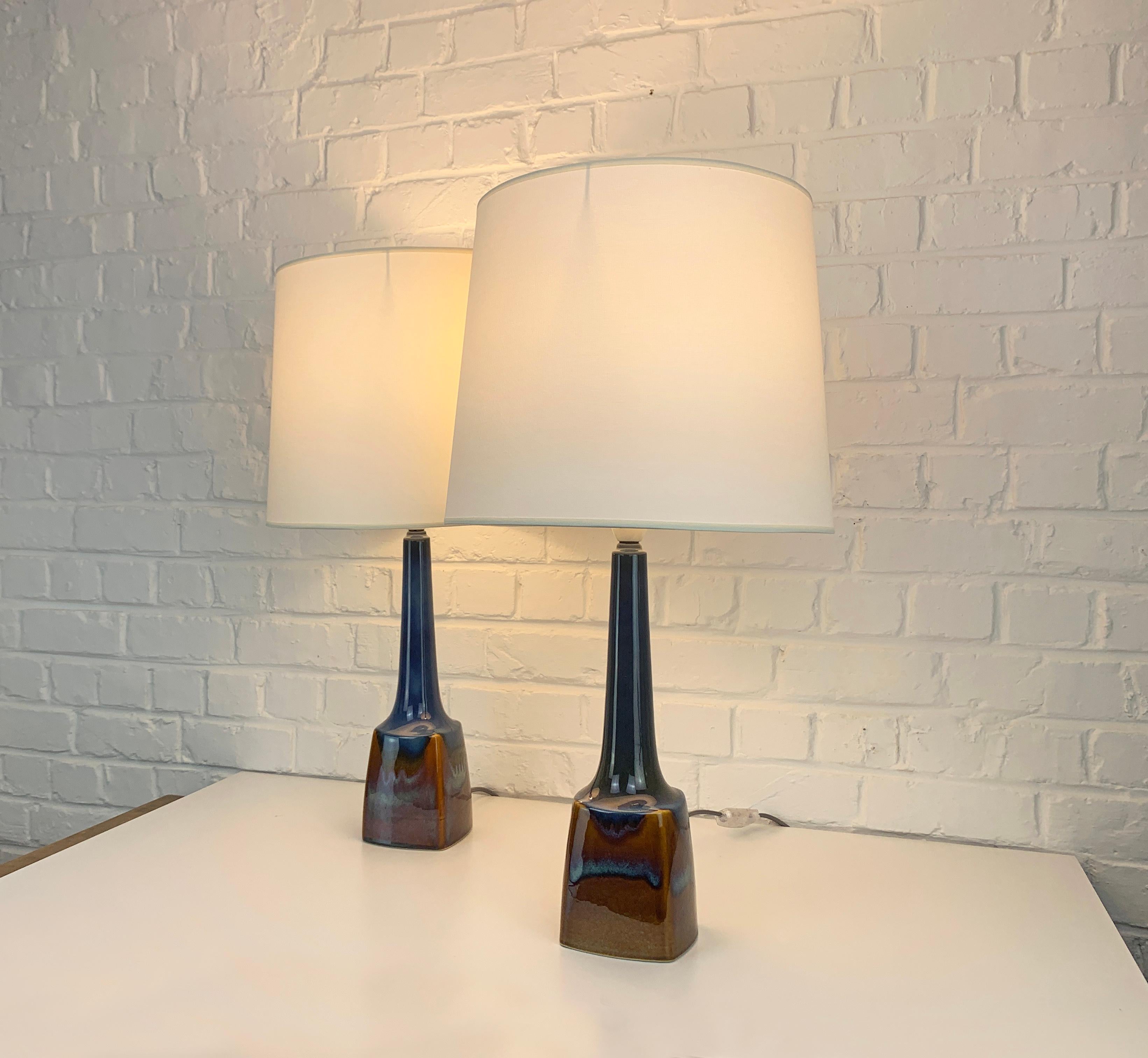 Danois Paire de lampes de table en céramique Søholm Stentøj 941 par Einar Johansen en vente
