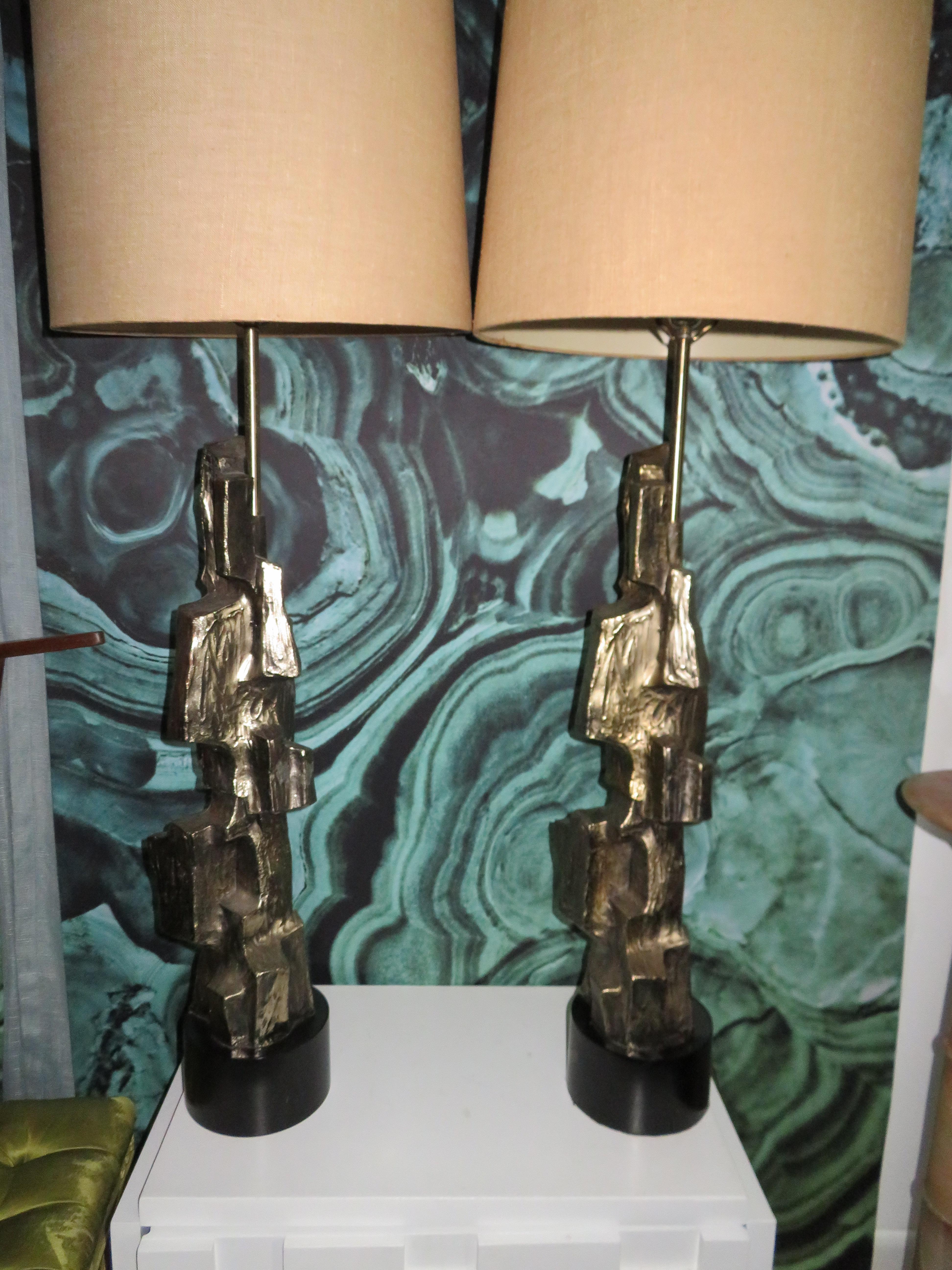 Pair of Tall Sculptural Bronze Brutalist Table Lamps, Laurel For Sale 7