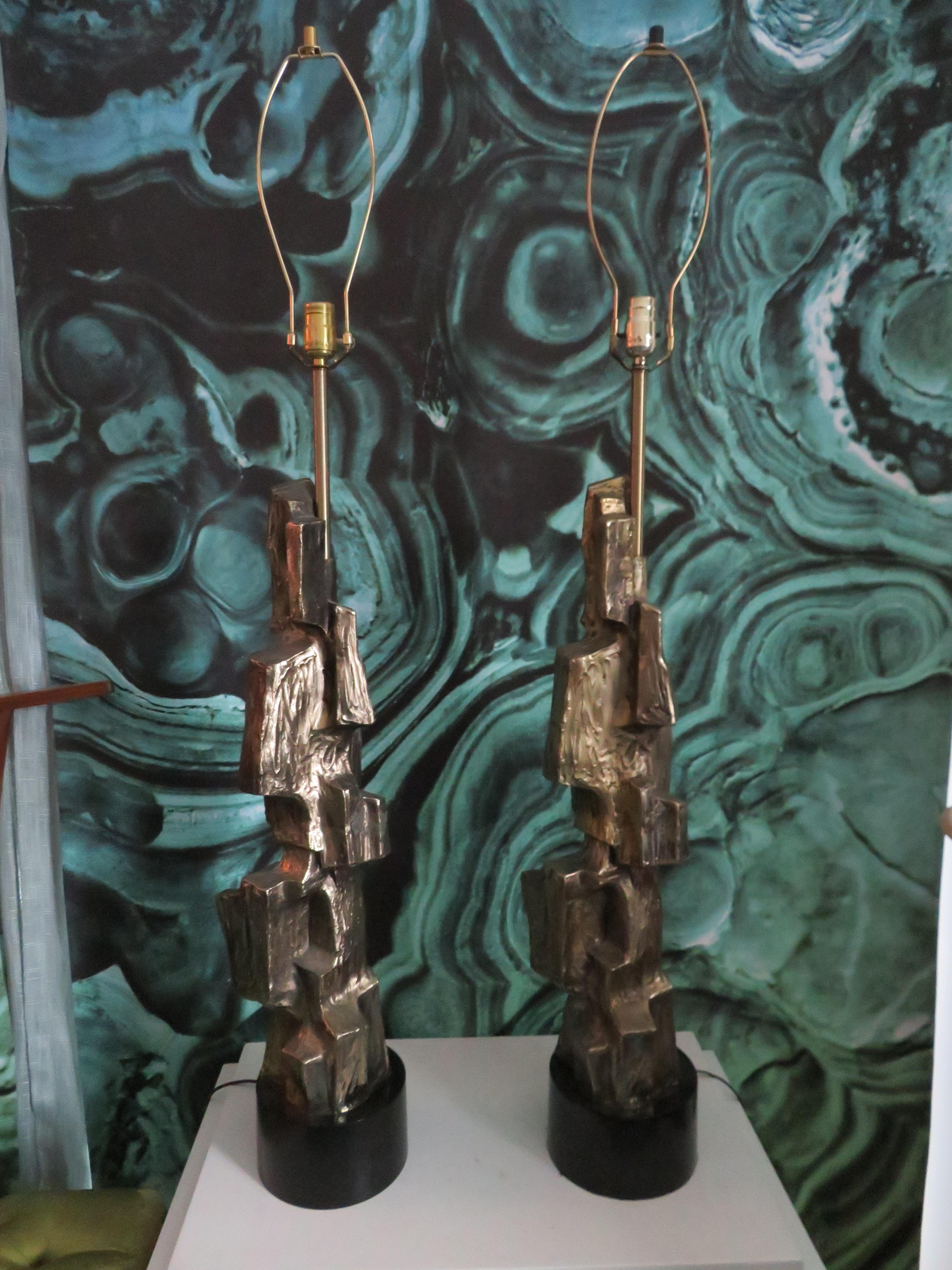 Mid-Century Modern Pair of Tall Sculptural Bronze Brutalist Table Lamps, Laurel For Sale