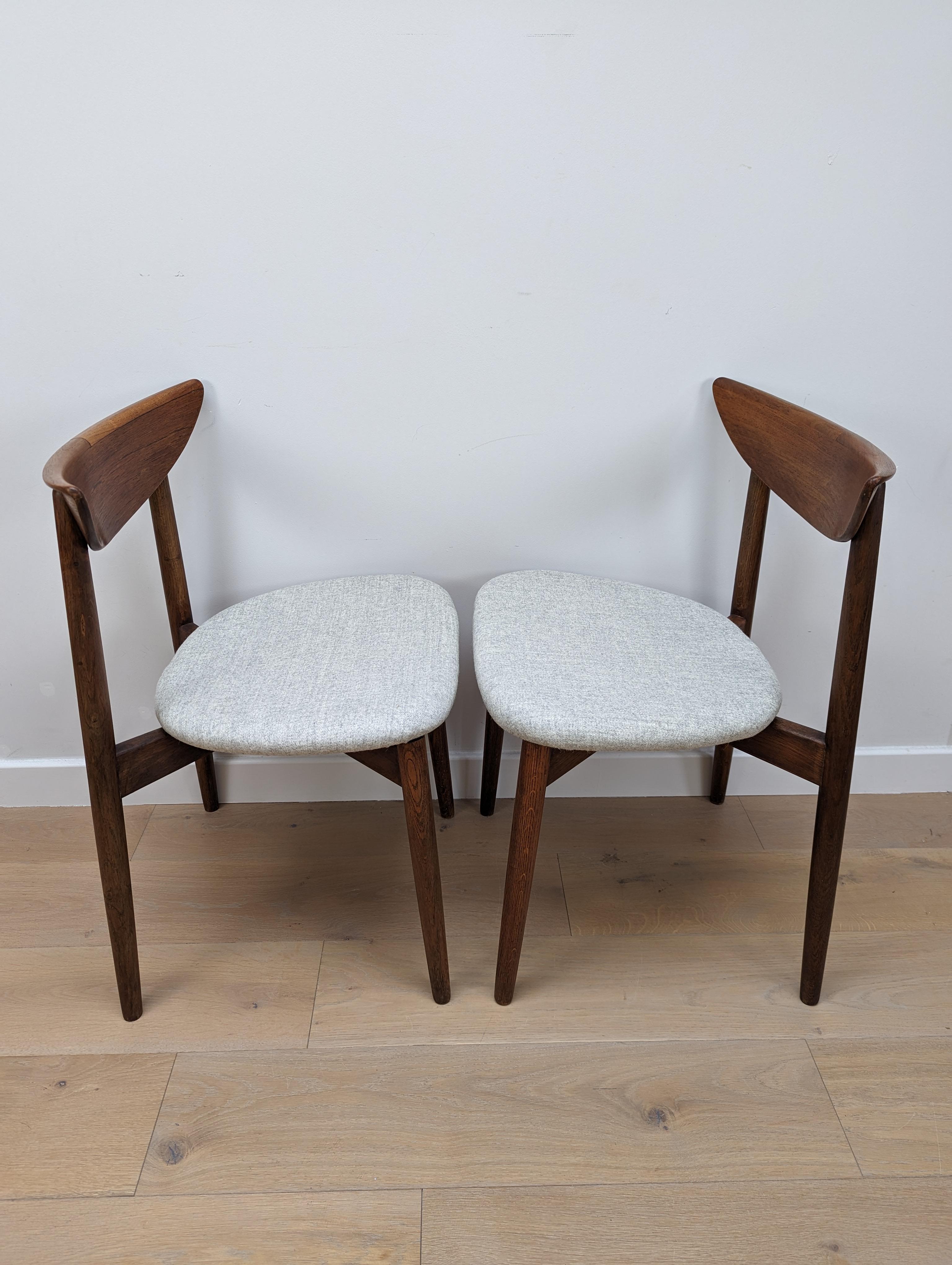 Pair Teak Dining Chairs by Harry Østergaard for Randers Møbelfabrik In Good Condition For Sale In Tunbridge Wells, GB
