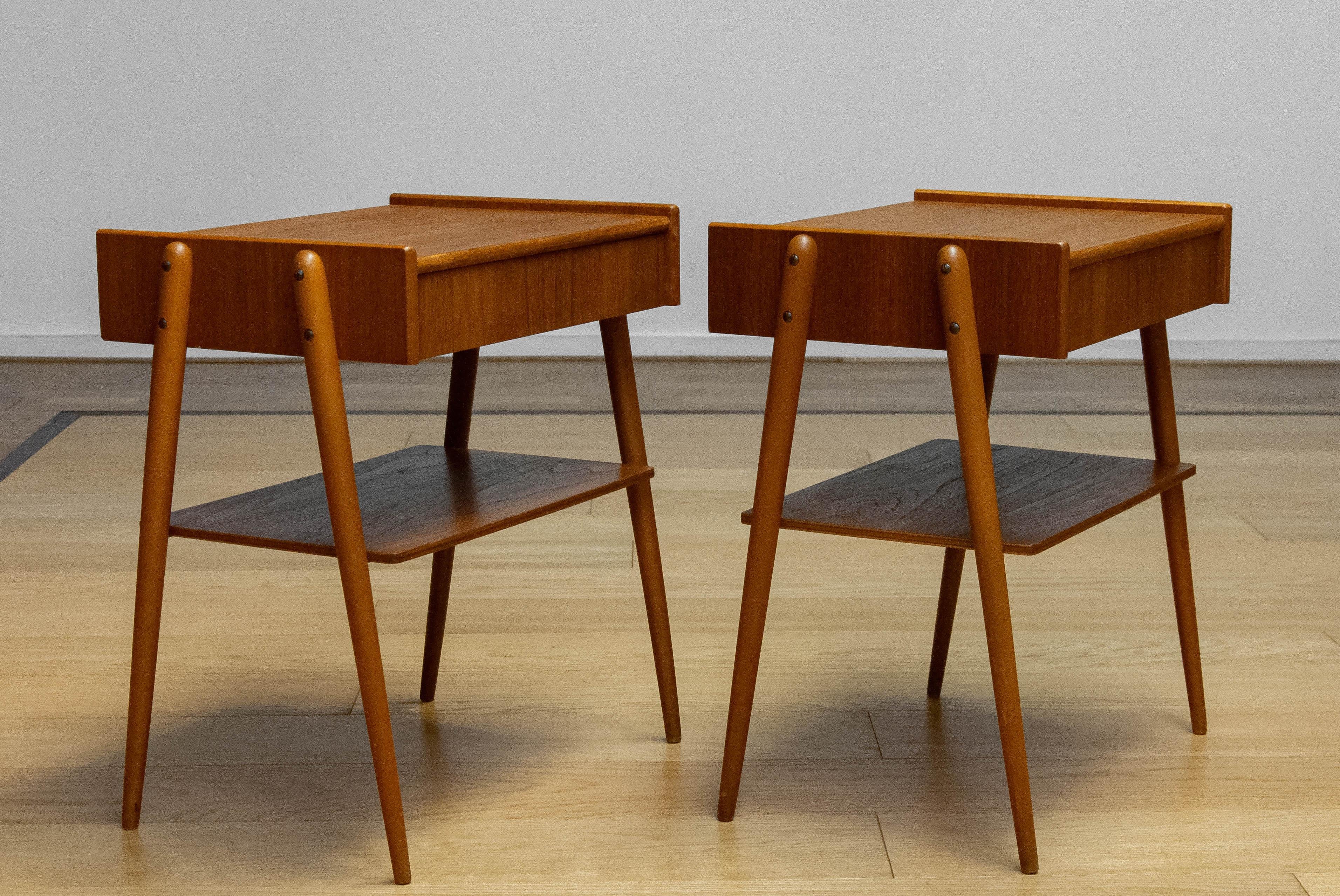 Pareja de mesillas de noche de teca de Carlström & Co, Suecia, años 50 en venta 3