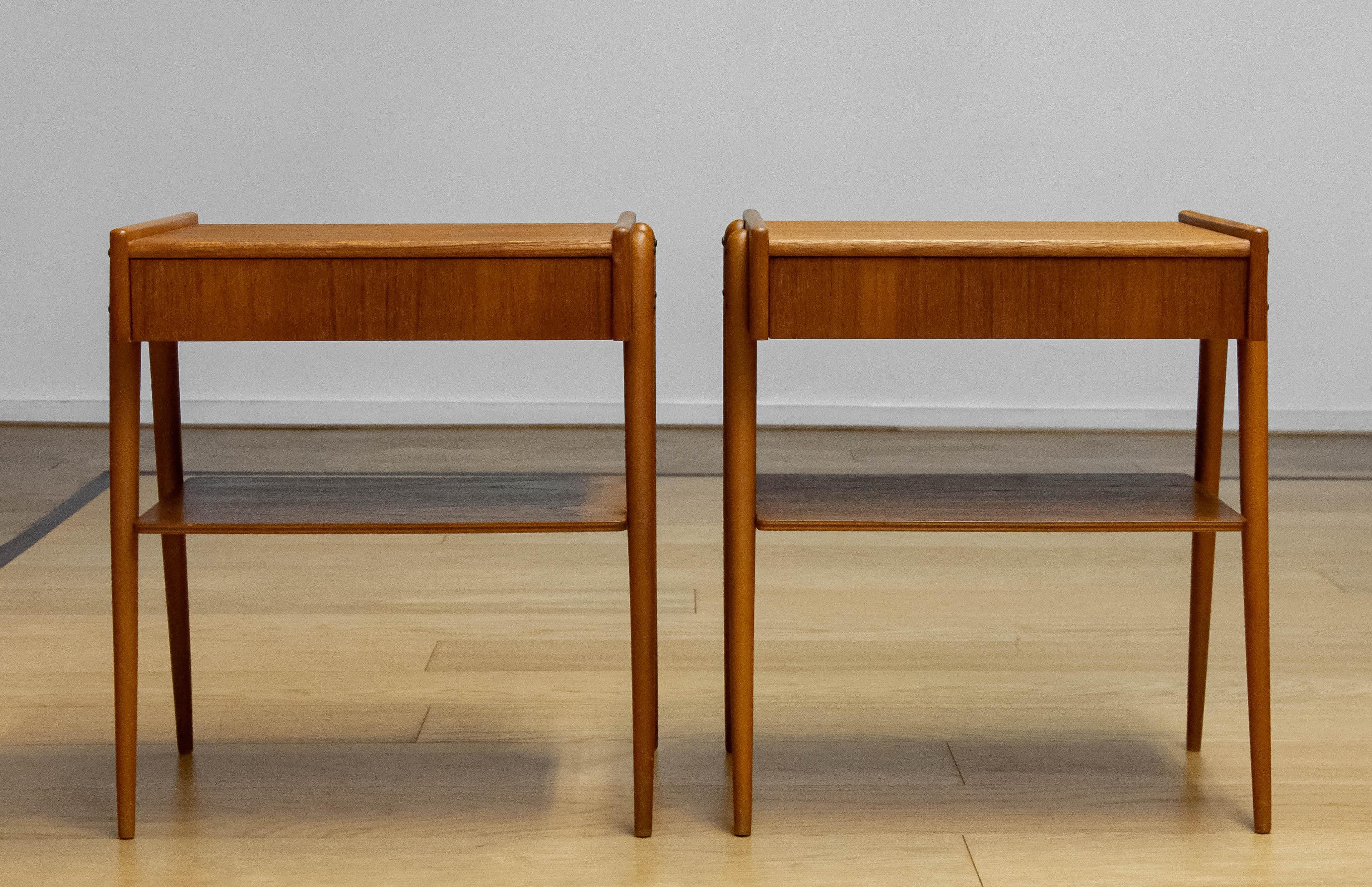 Pareja de mesillas de noche de teca de Carlström & Co, Suecia, años 50 Sueco en venta