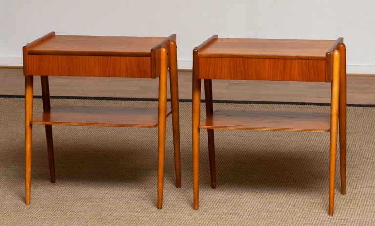 Scandinavian Modern Pair Teak Nightstands Bedside Tables by Carlström & Co Mobelfabrik from 1950 For Sale