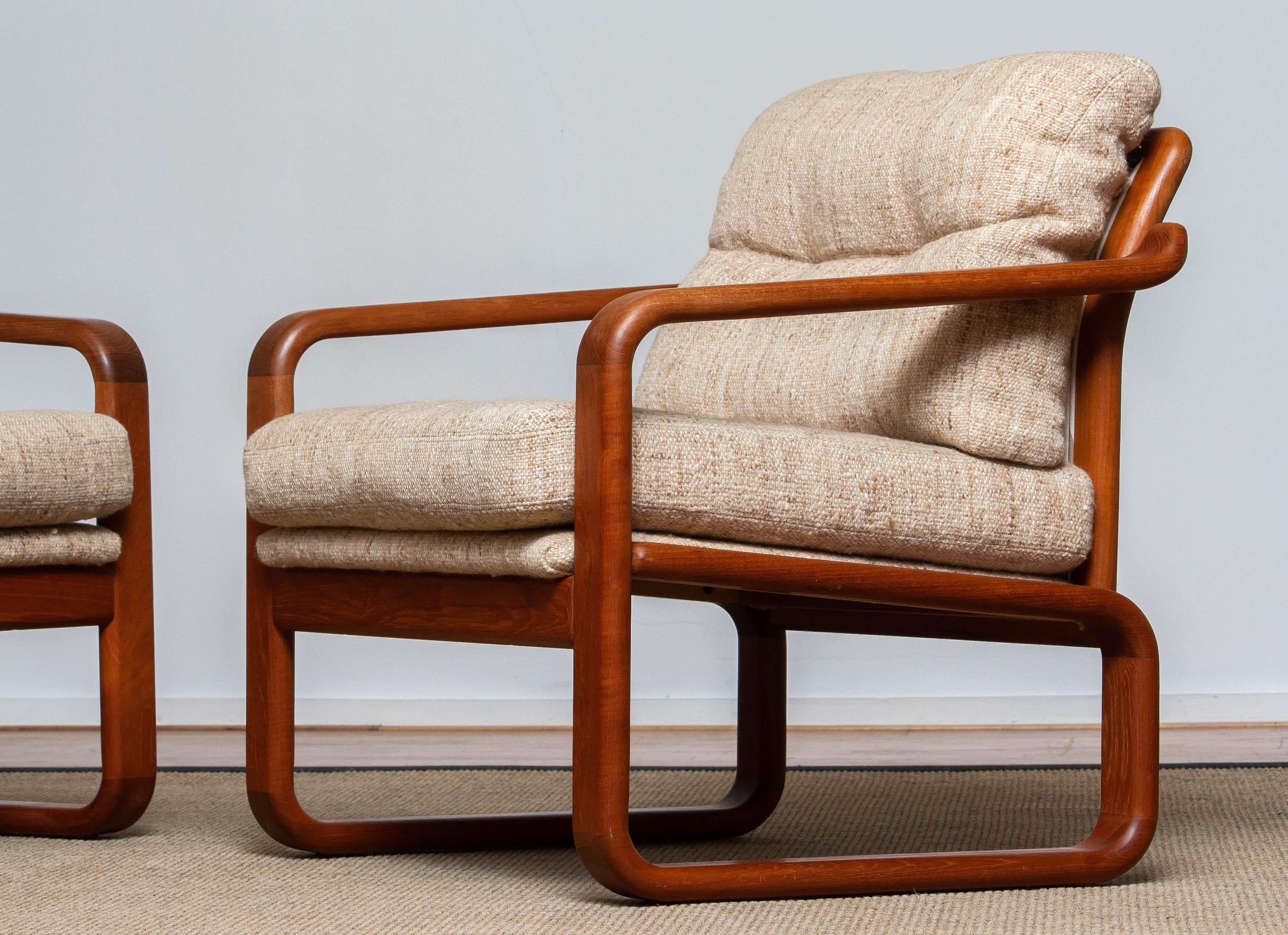 Danois Paire de fauteuils en teck avec coussins en laine par DHS Design Denmark 1980 en vente