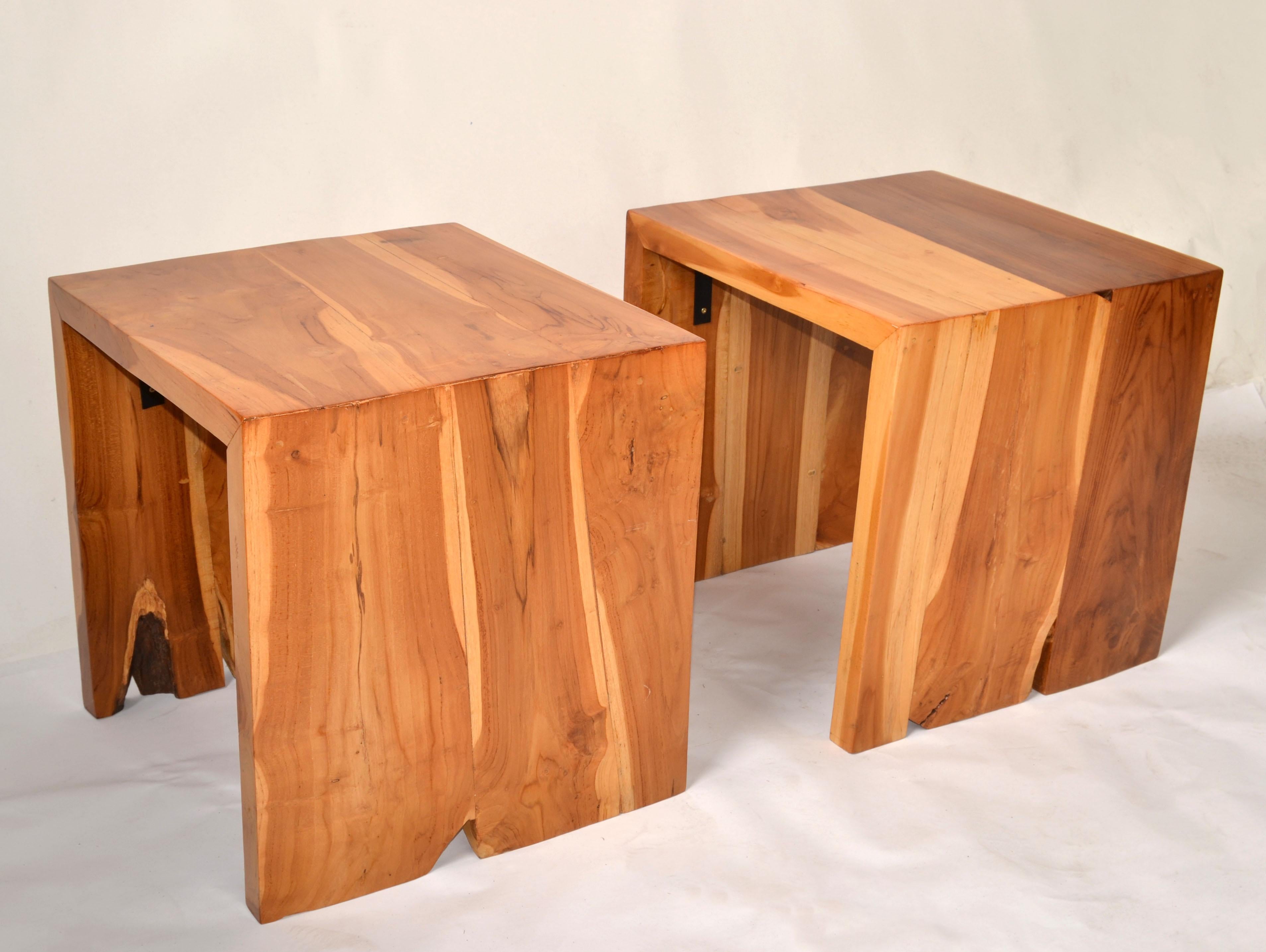 Pareja, Tablero de Madera de Teca Natural Mesilla de Noche Orgánica Moderna Indonesia en Bueno estado para la venta en Miami, FL