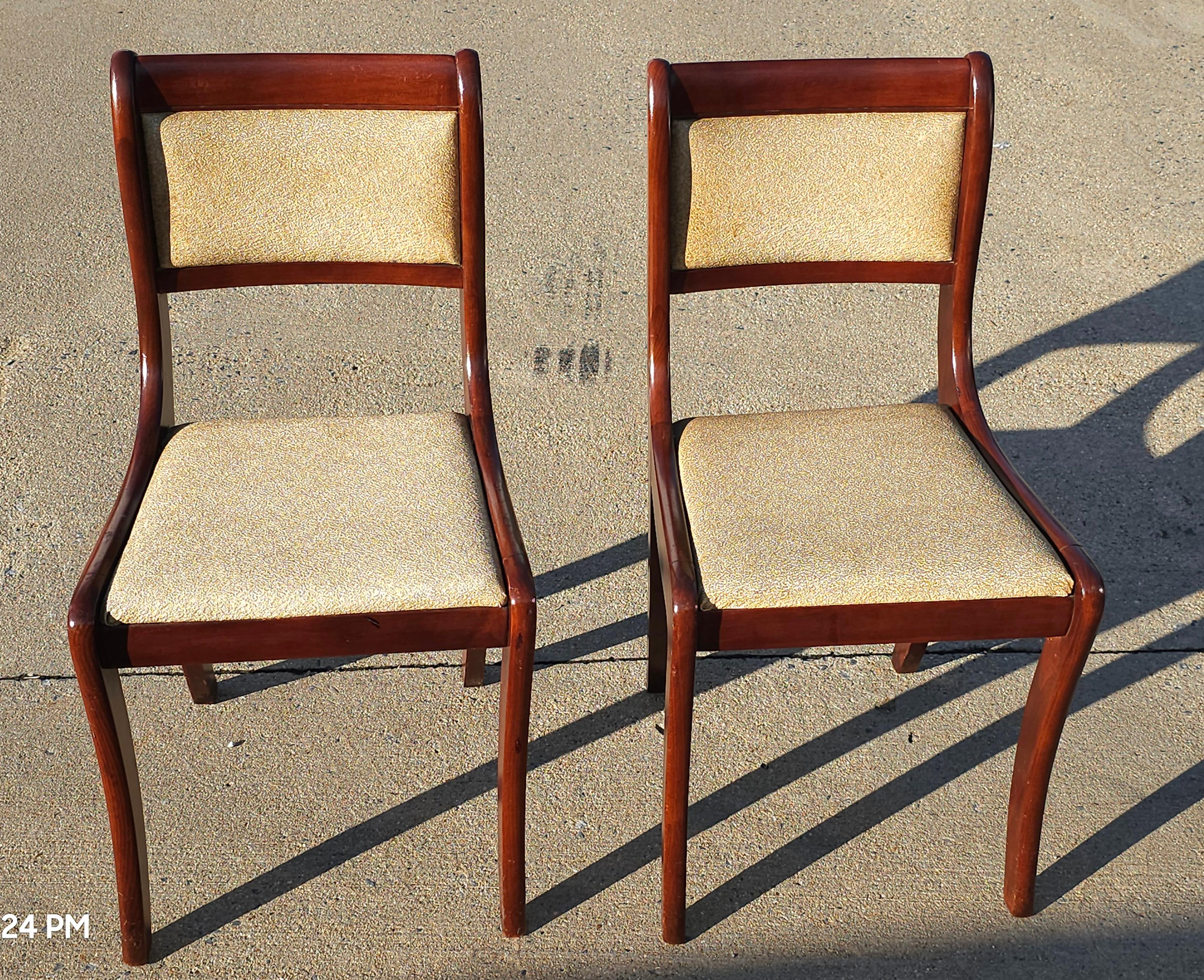 Varnished Pair Tell City Chair Co. Duncan Phyfe Mahogany and Vinyl Upholstered Side Chairs For Sale