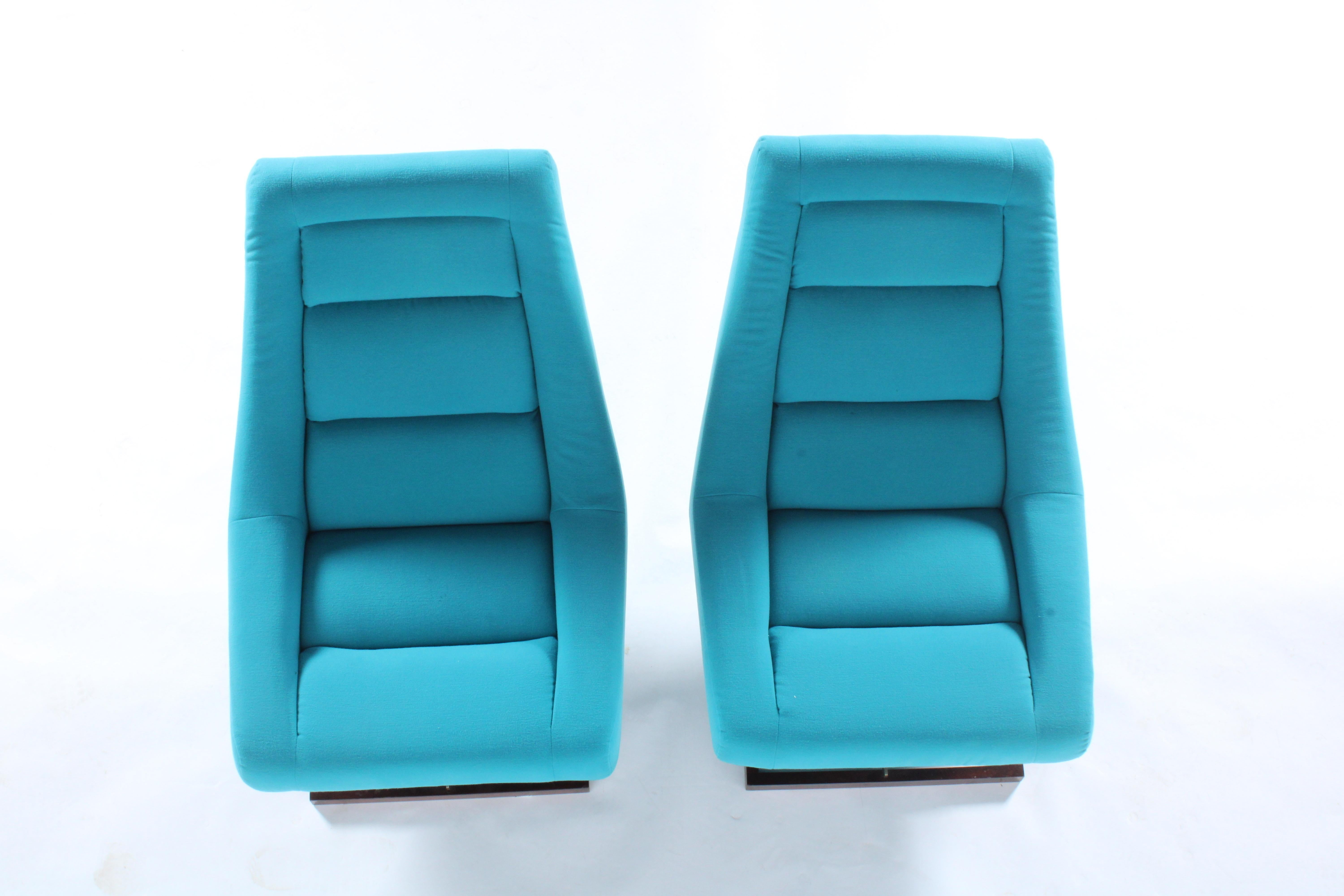 Pair of Striking Vintage Italian Lounge Chairs For Sale 8