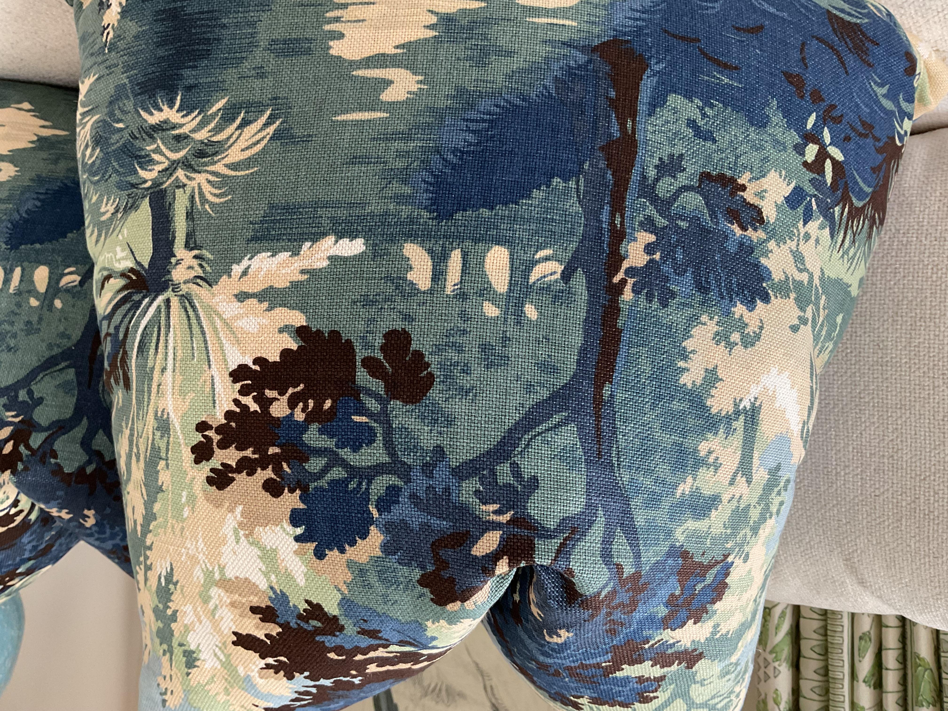 Stunning antique look toile. Depicts countryside settings with lush branches, grasses and greenery combined to create a timeless appeal….Gosh I love this pattern! Lots to coordinate here.
These will come with the Lincoln Toile on the front and a