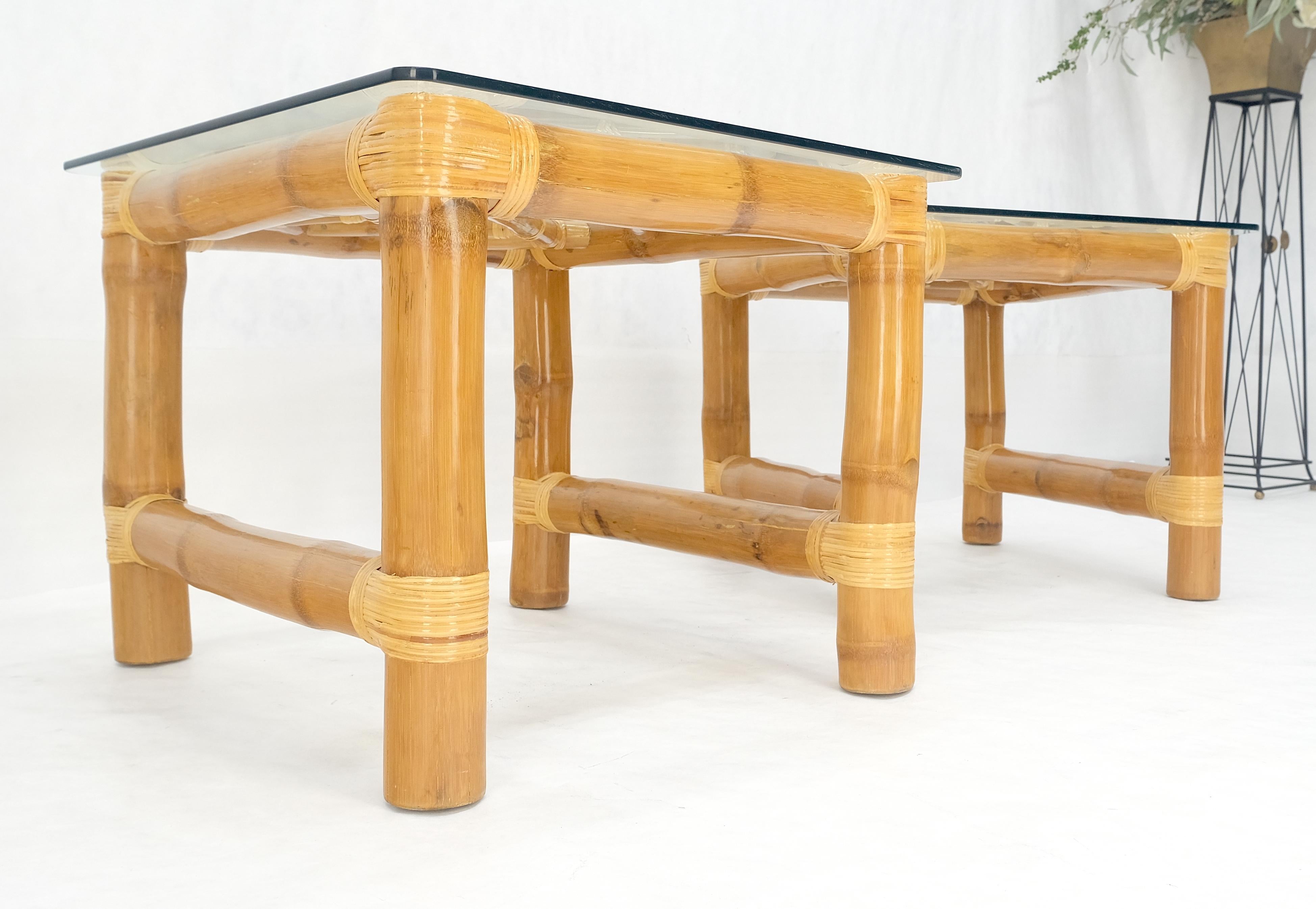 Paire de tables d'appoint en bambou épais avec plateau en verre rectangulaire MINT en vente 5