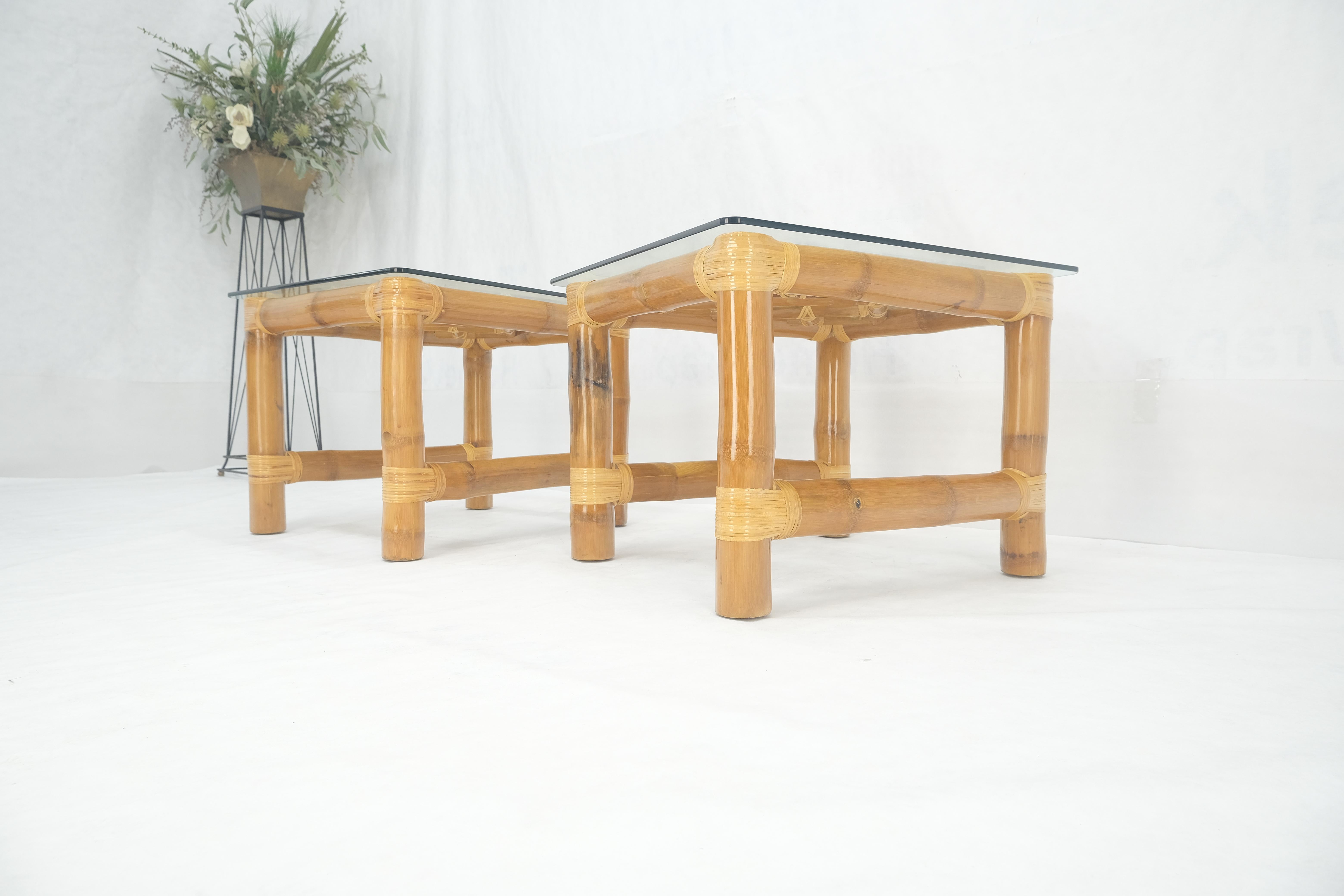 Paire de tables d'appoint en bambou épais avec plateau en verre rectangulaire MINT en vente 8