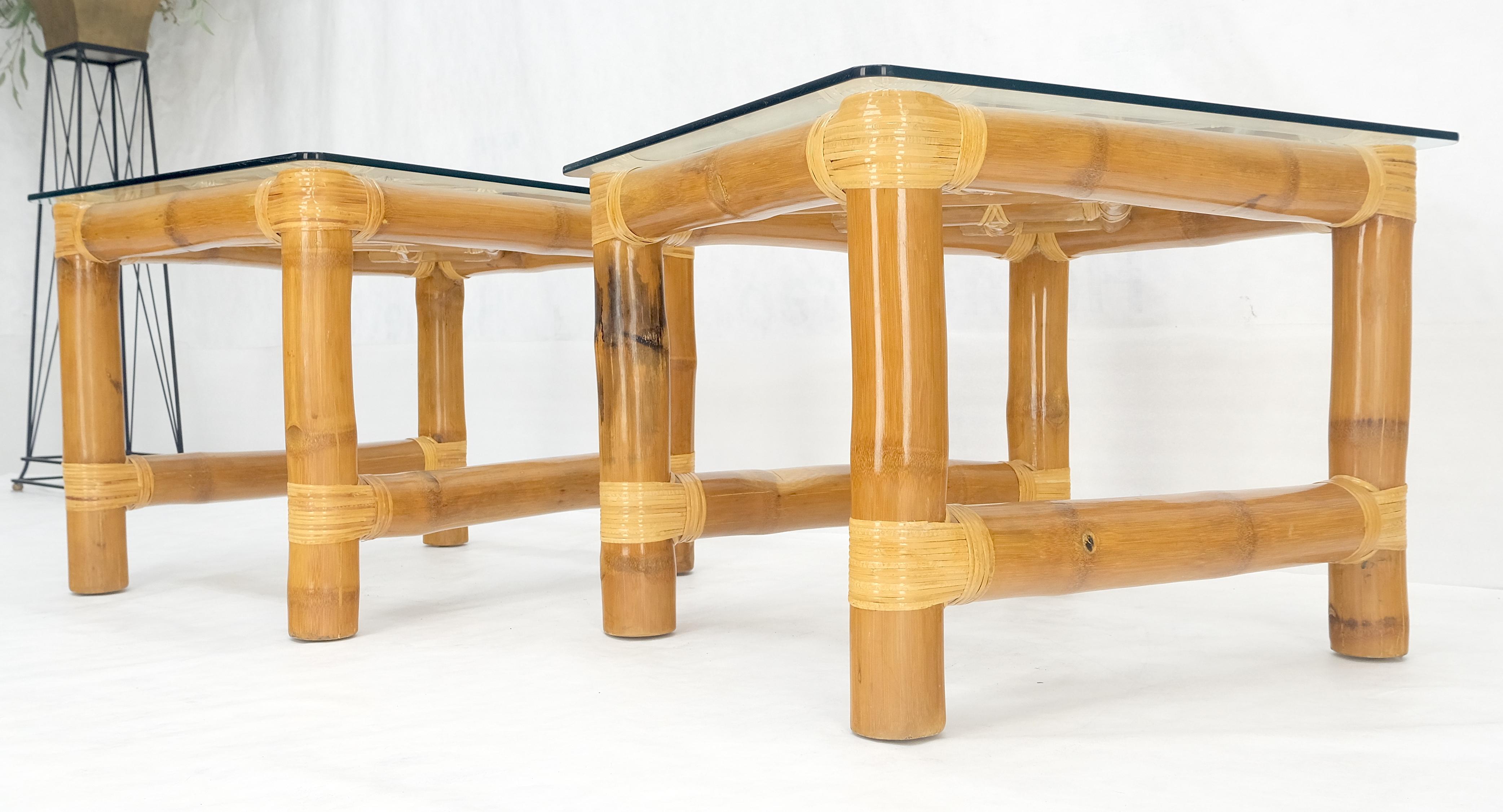 Paire de tables d'appoint en bambou épais avec plateau en verre rectangulaire MINT en vente 9