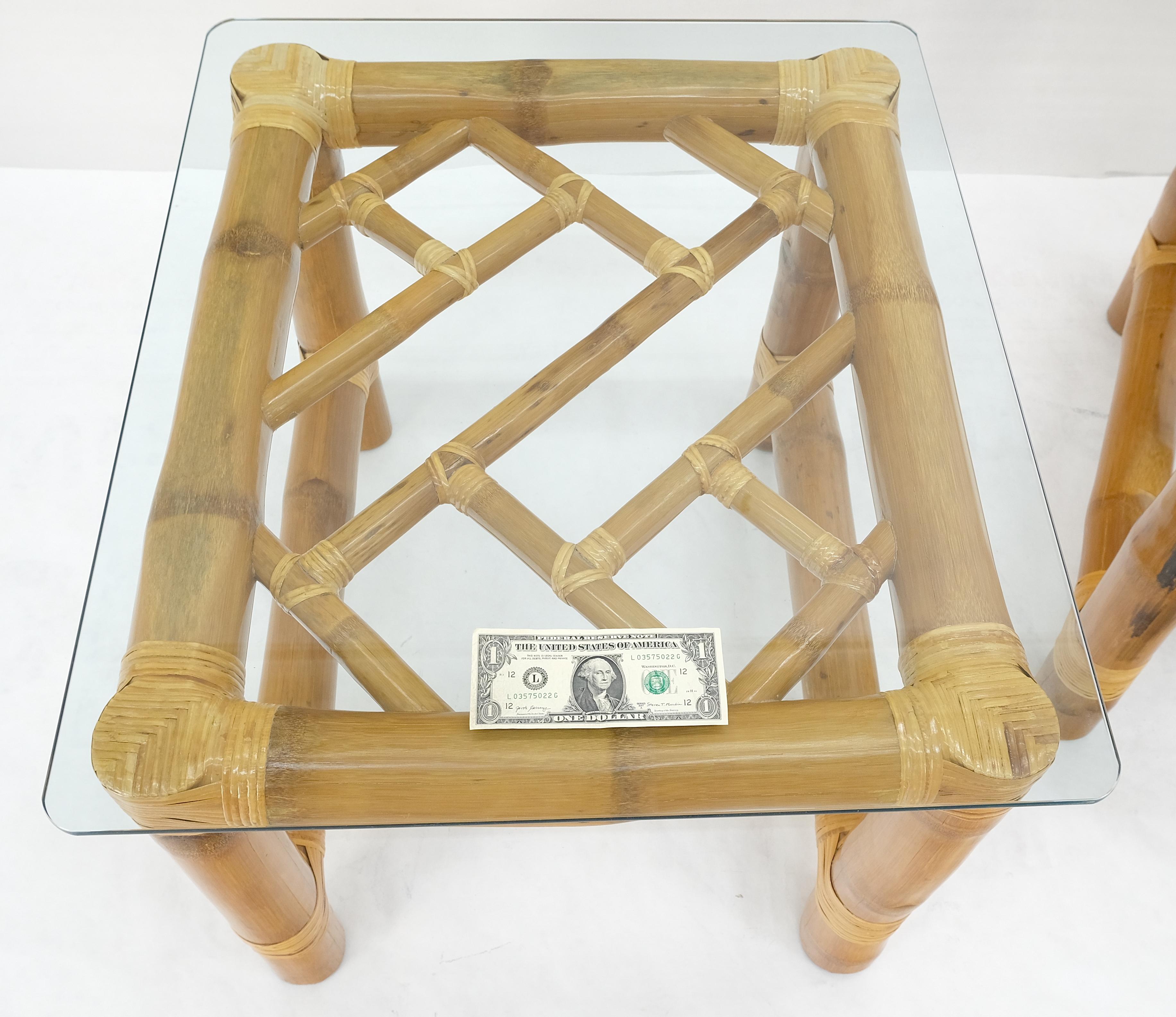 Paire de tables d'appoint en bambou épais avec plateau en verre rectangulaire MINT en vente 2