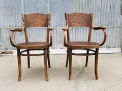 Pair of Thonet Bentwood Chairs, Early 20th Century