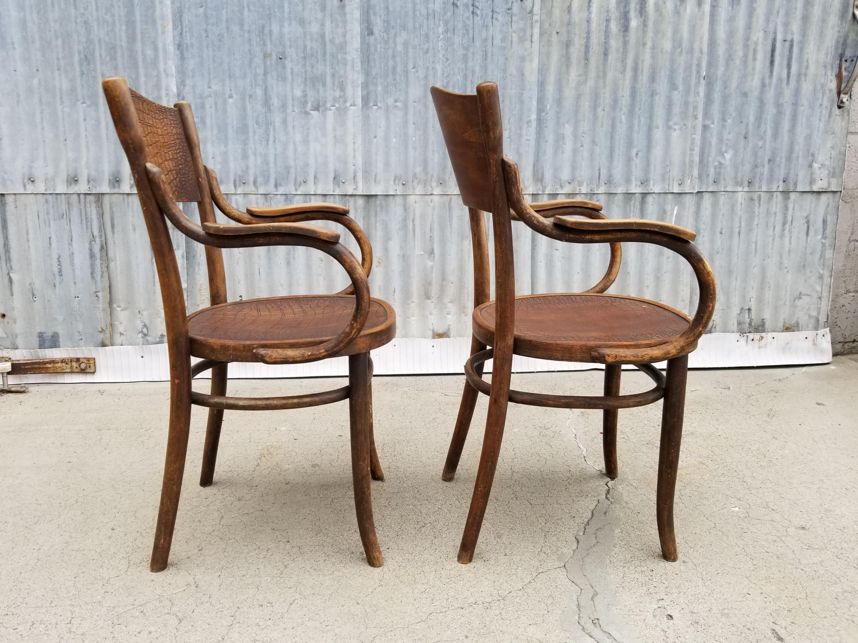 Pair of Thonet Bentwood Chairs, Early 20th Century In Fair Condition In Fulton, CA