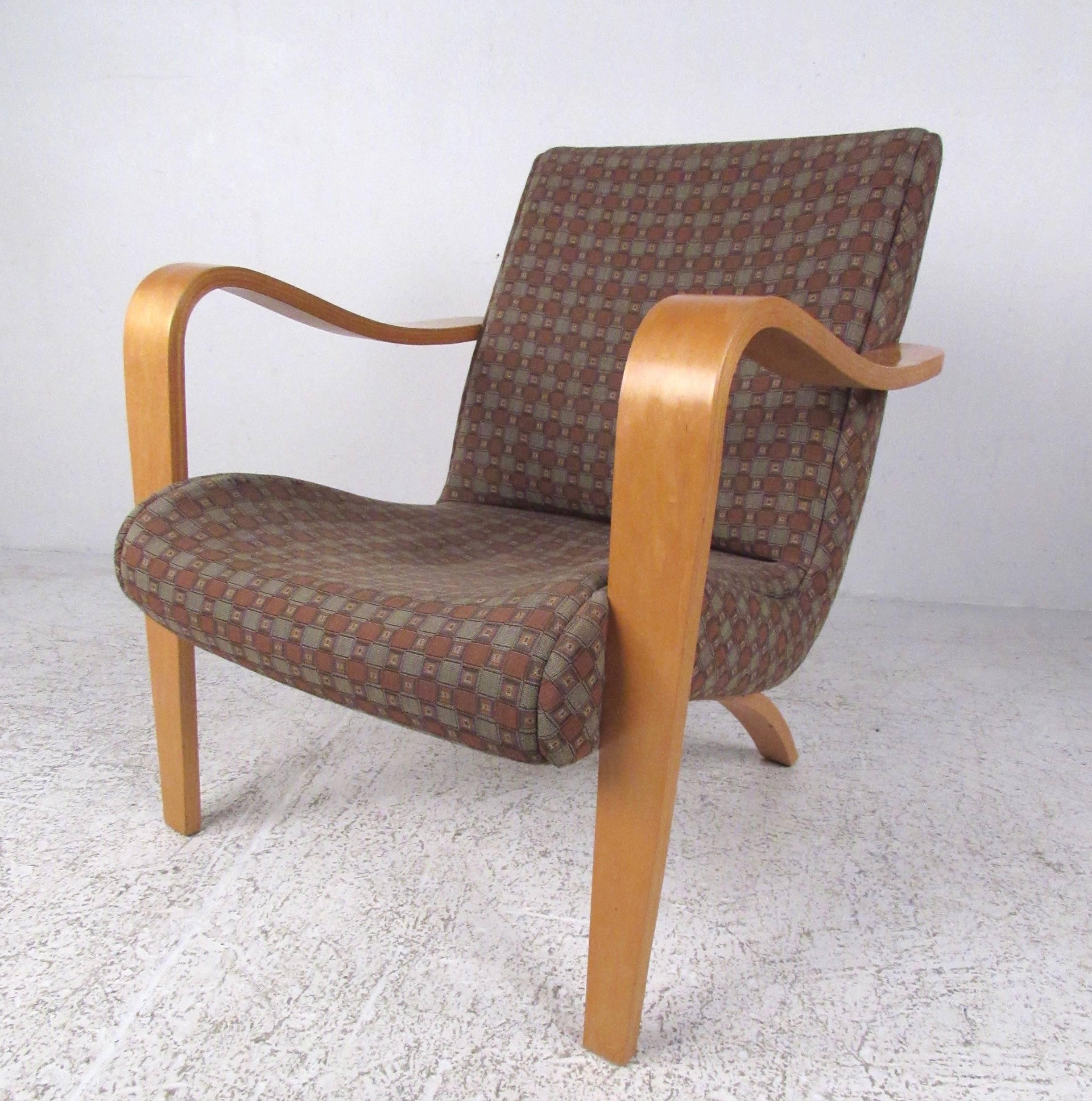 American Pair of Thonet Lounge Chairs