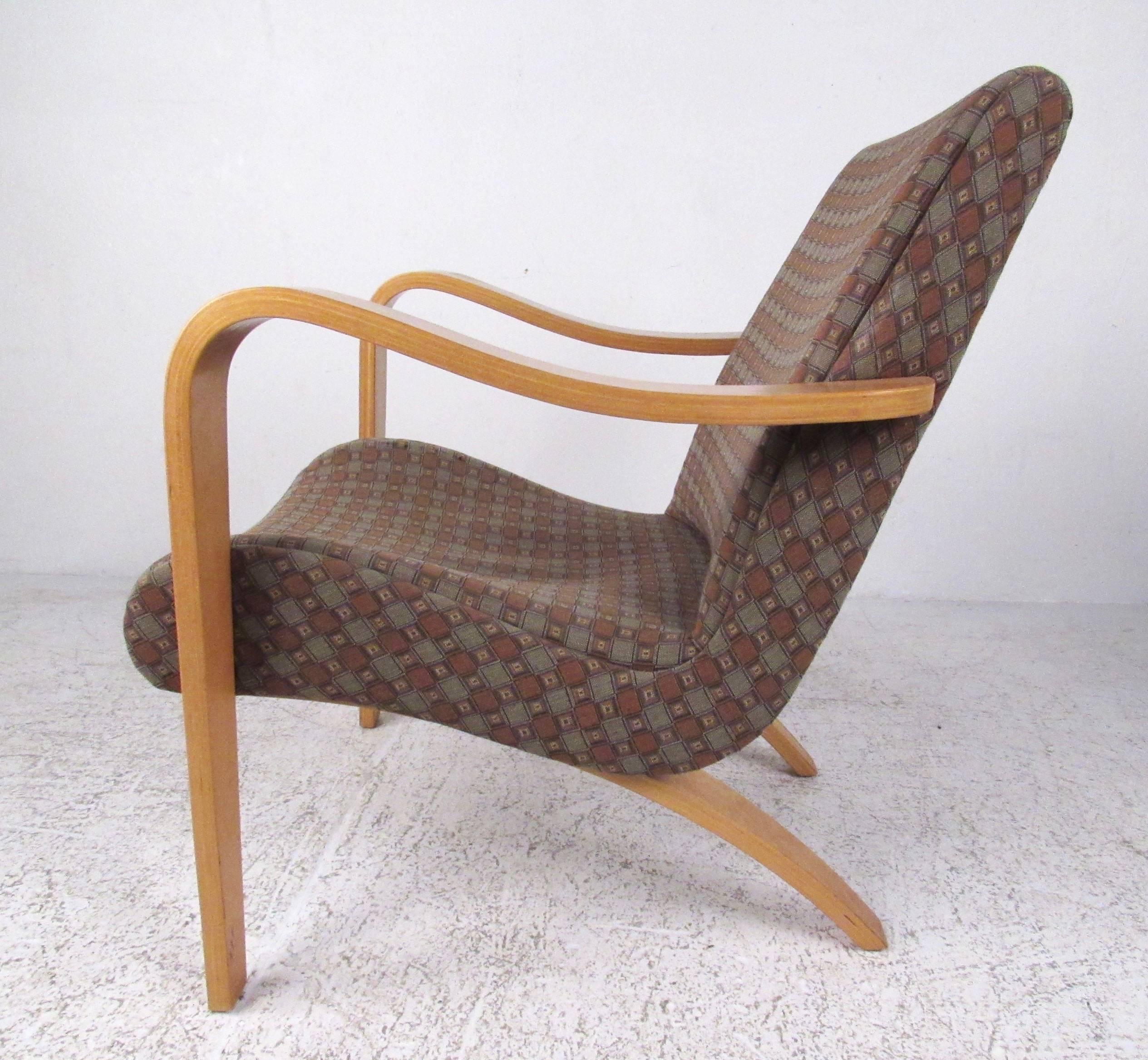 Pair of Thonet Lounge Chairs 2