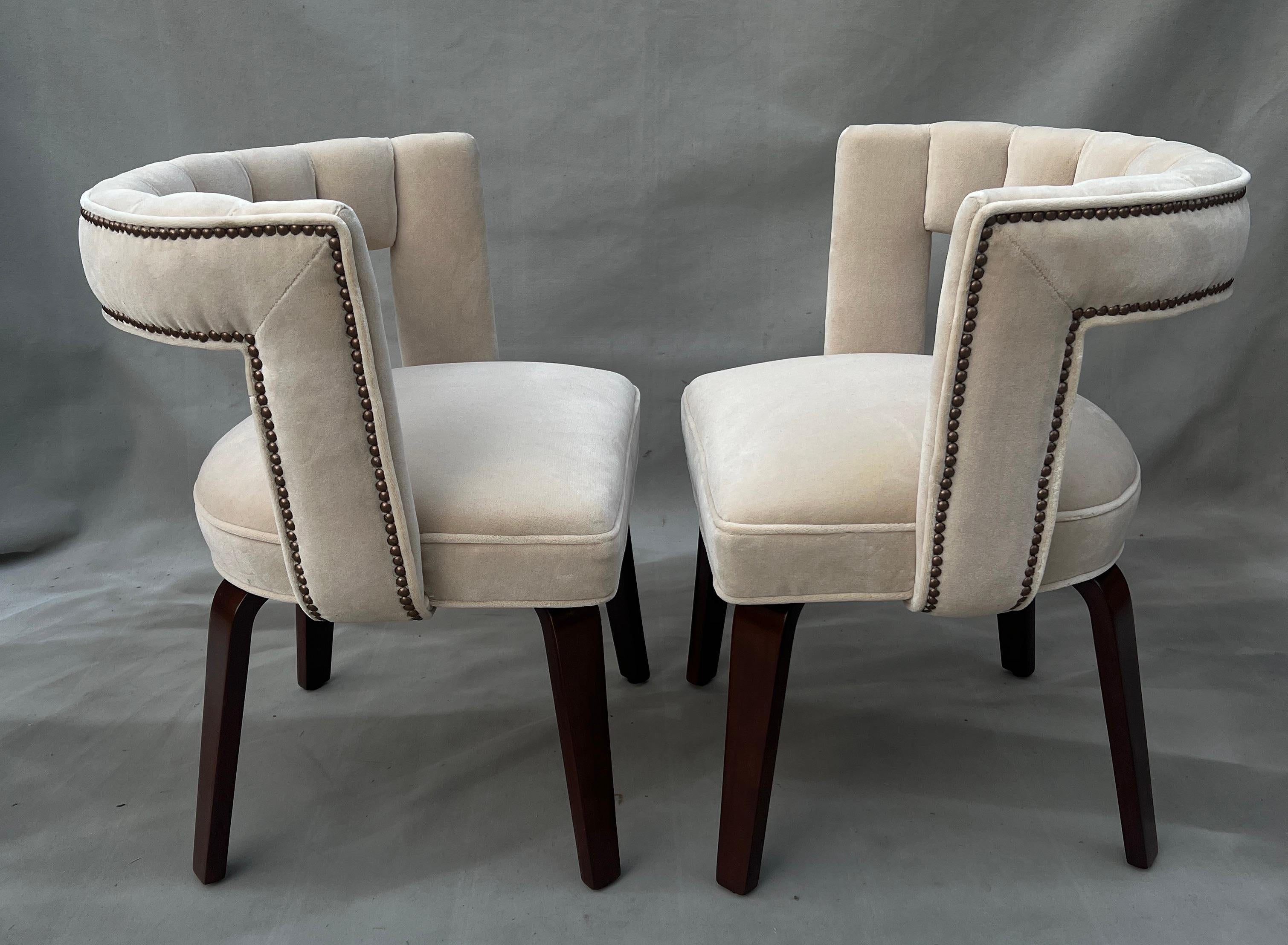 Mid-Century Modern Pair Thonet Side Chairs Scalloped and Ribbed Open Back and Bronze Nail Heads For Sale