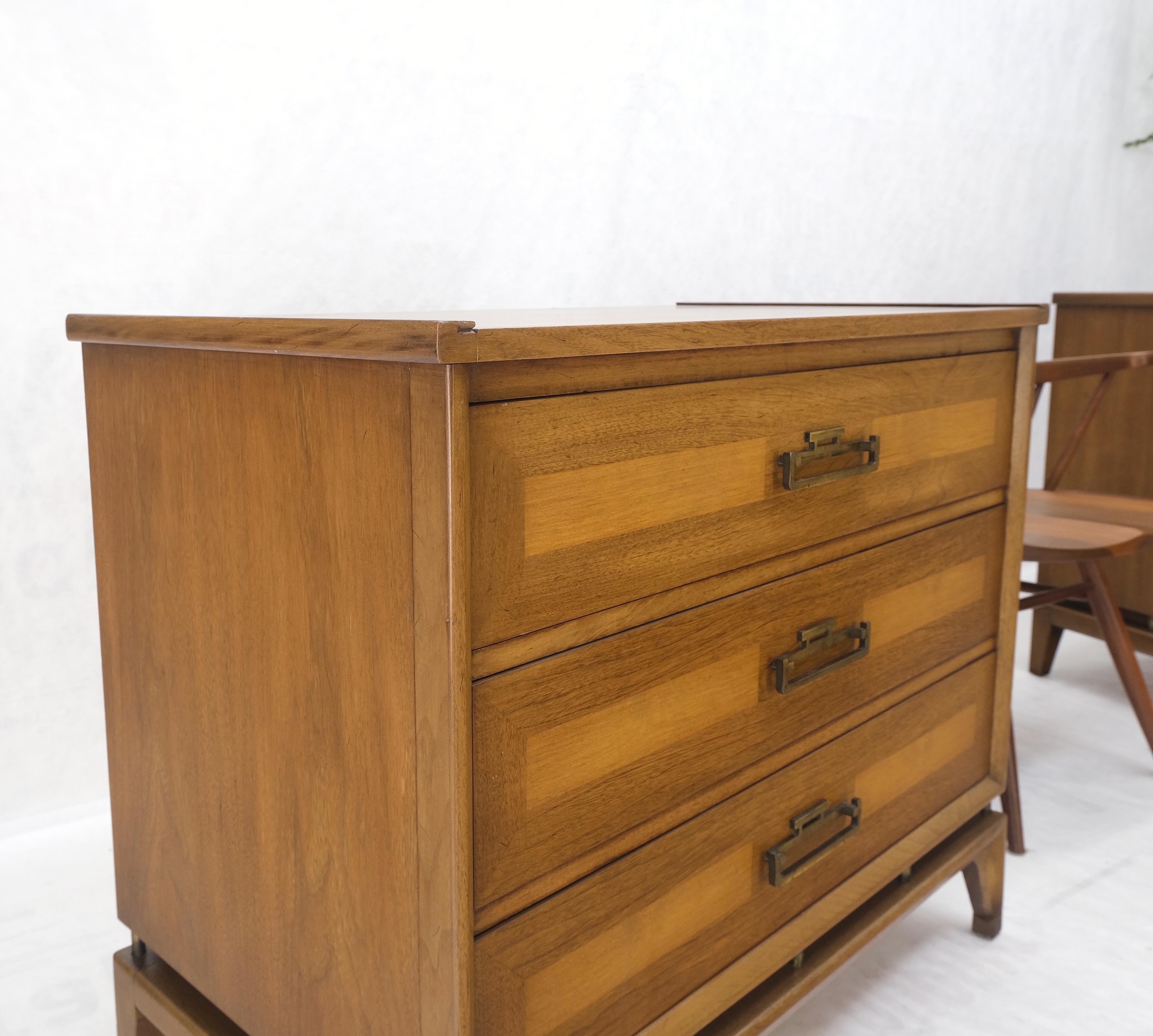 American Pair Three Drawers Light Walnut Banded Drawers Drop Pulls Bachelor Chests MINT! For Sale