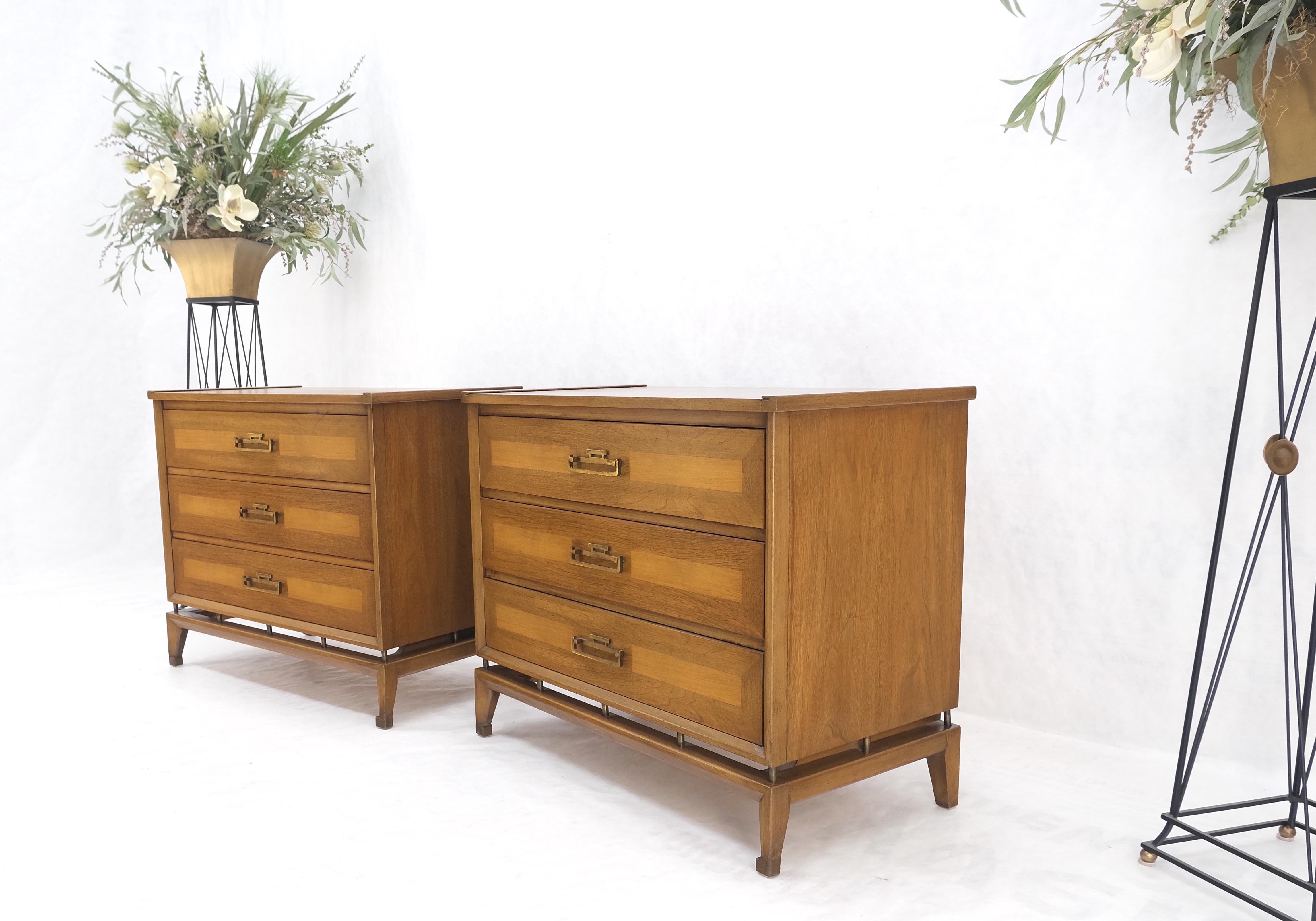 Lacquered Pair Three Drawers Light Walnut Banded Drawers Drop Pulls Bachelor Chests MINT! For Sale