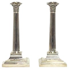 Paar Tiffany & Co. Sterling Silber Kerzenständer