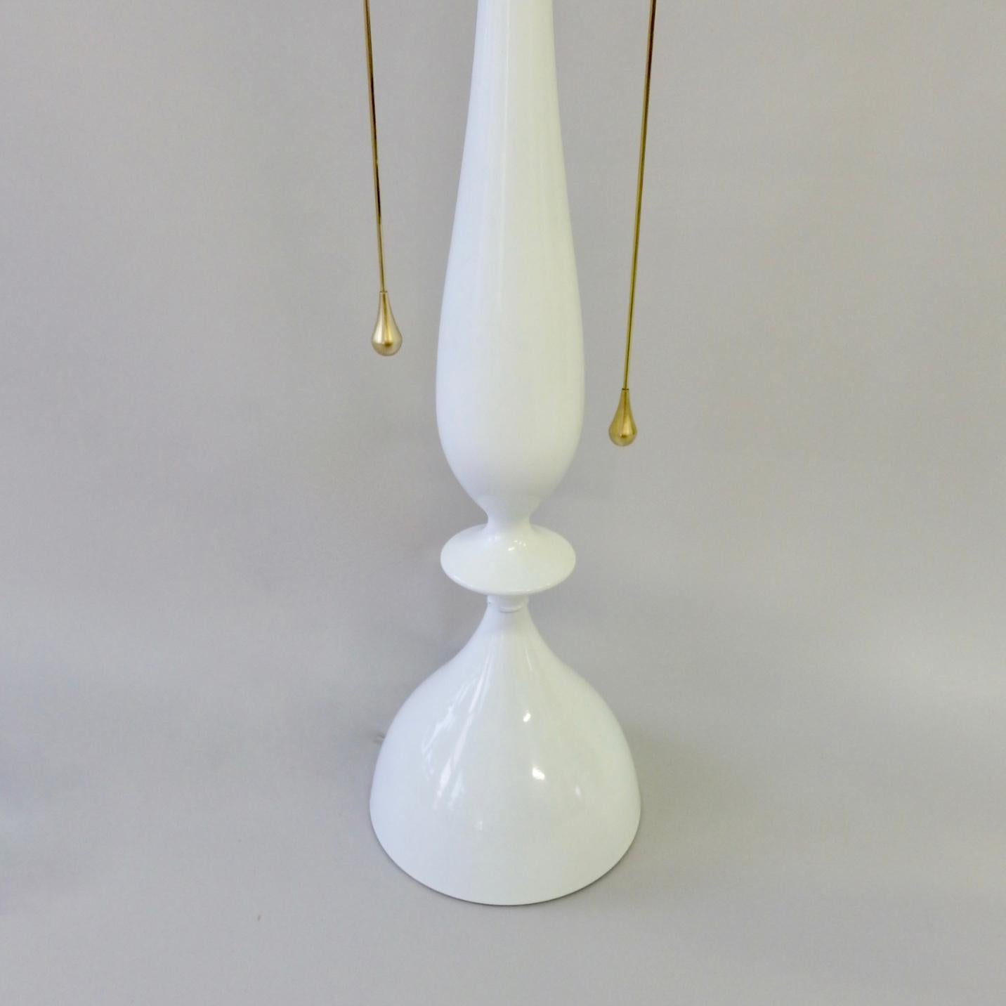 Tommi Parzinger Style White Lacquer with Brass Pull Rembrandt Table Lamps, Pair For Sale 1