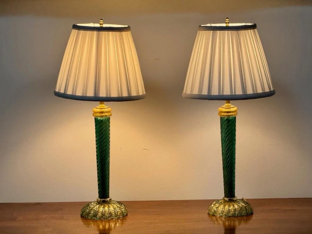 Pareja de lámparas giratorias de Murano verdes y doradas Cristal de Murano en venta