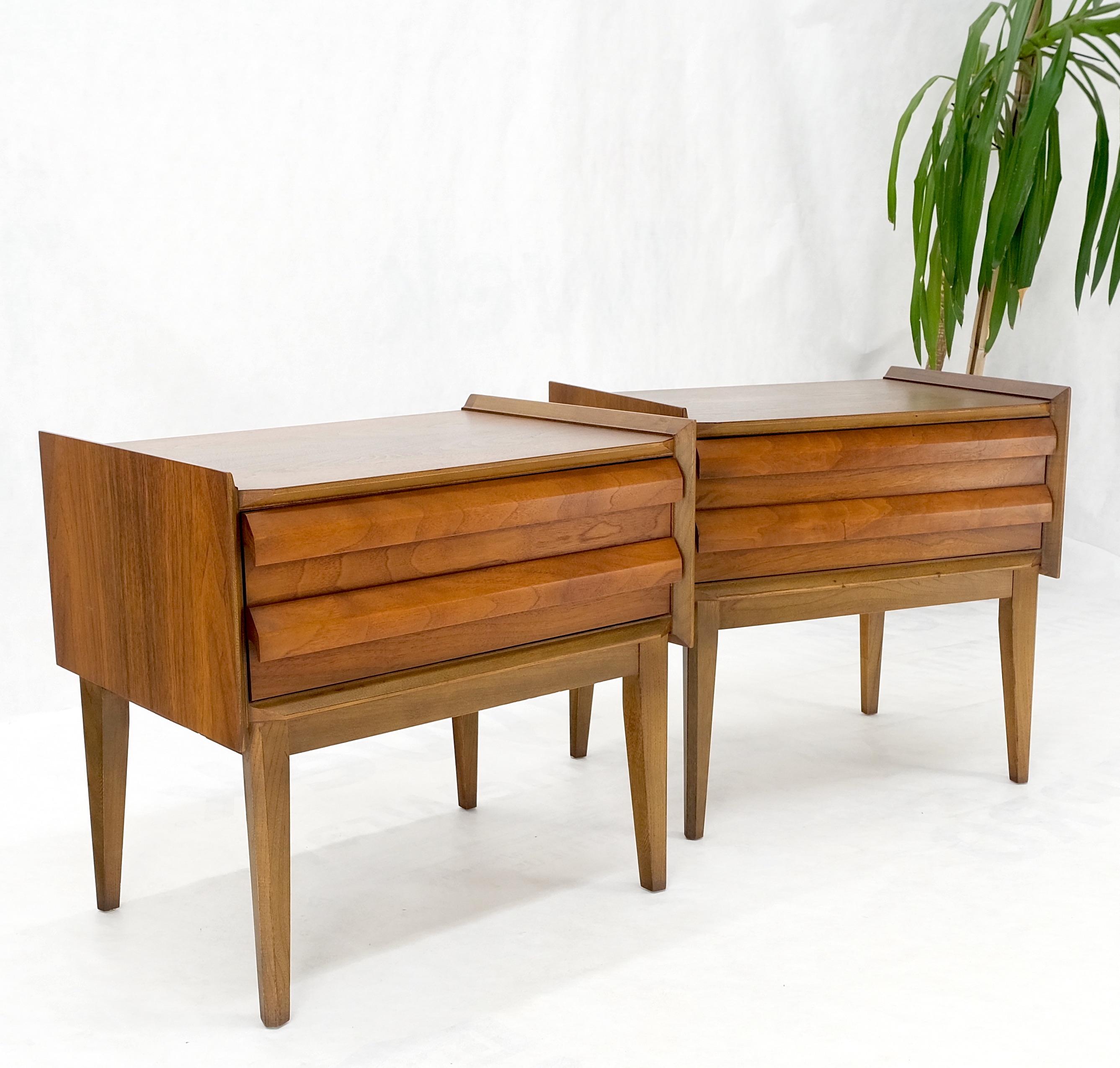 Pair Two Drawers Walnut Mid-Century Modern End Side Night Stands Tables Mint! For Sale 7