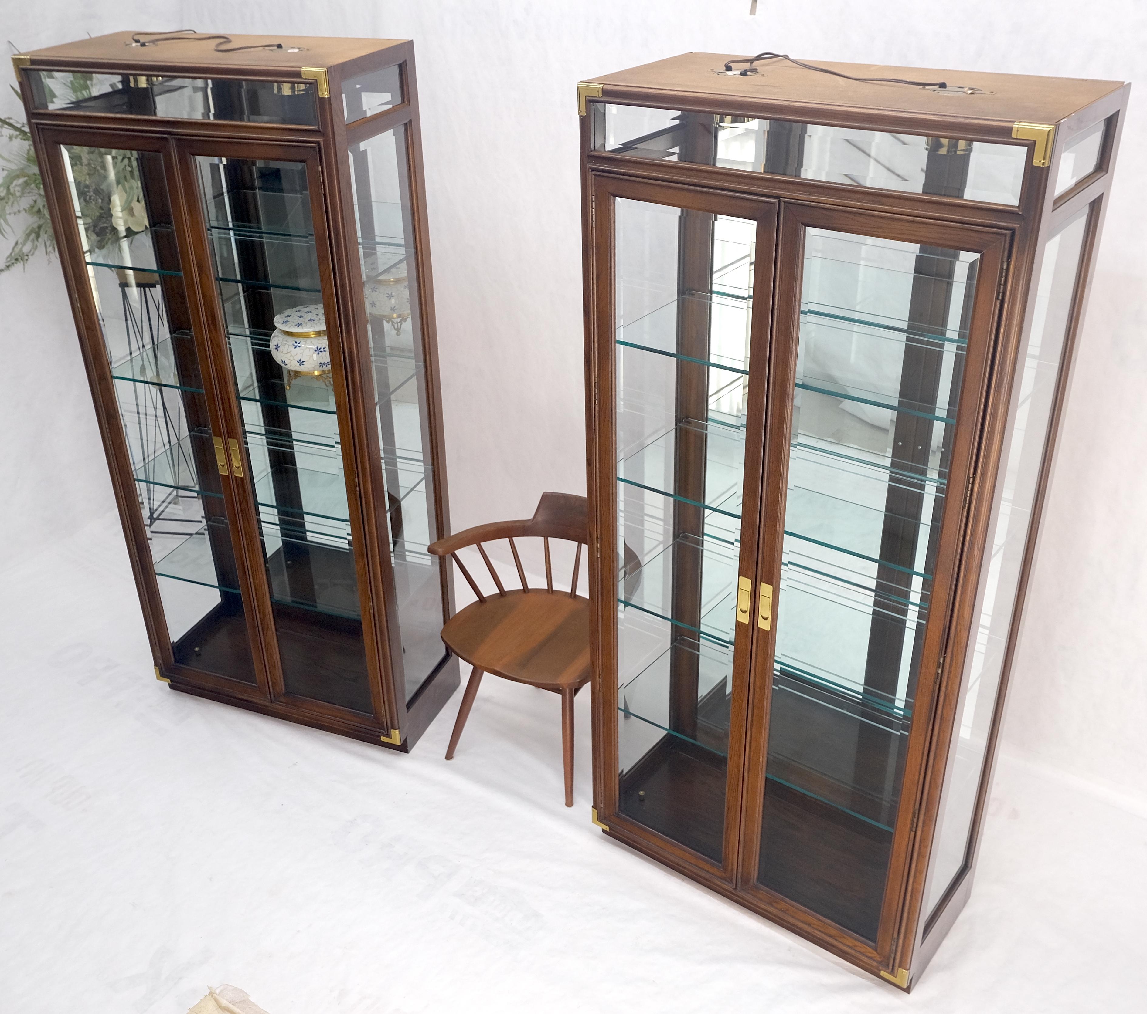 Pair Two Glass Doors Lighted Oak & Brass Glass Shelves Vitrines Display Cabinets For Sale 3