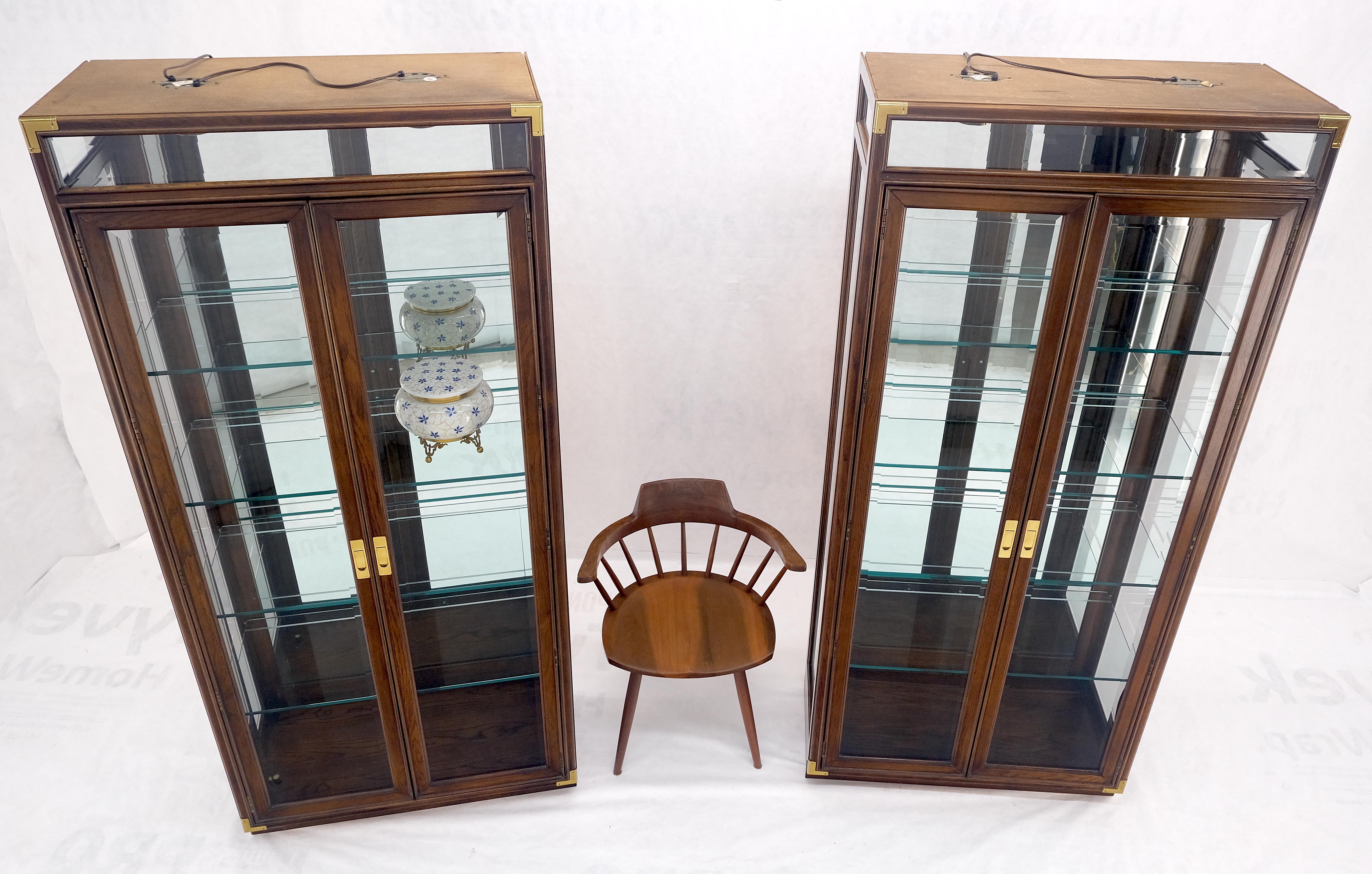 Pair Two Glass Doors Lighted Oak & Brass Glass Shelves Vitrines Display Cabinets For Sale 2