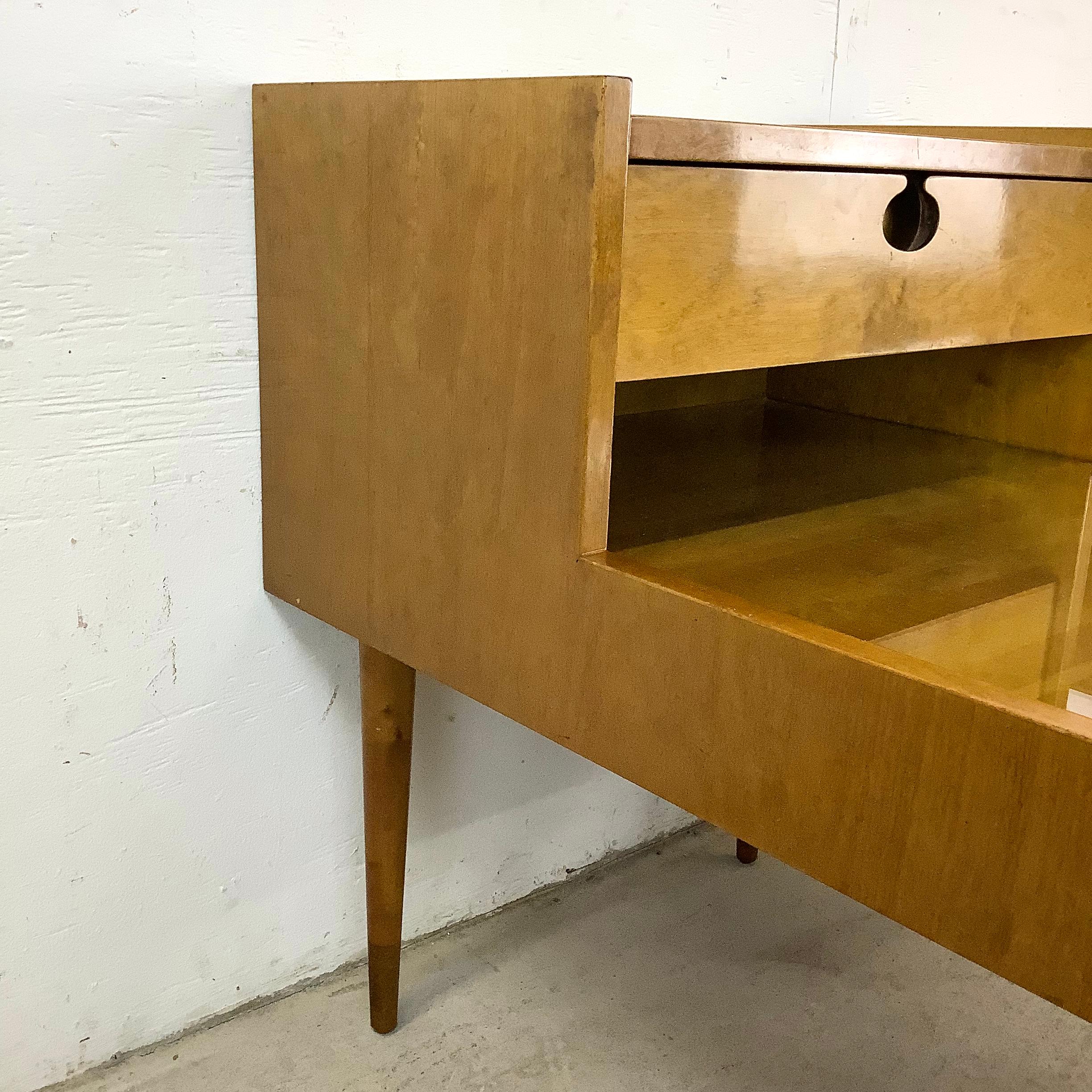 Pair Two Tier Nightstands attr. edmond spence For Sale 4