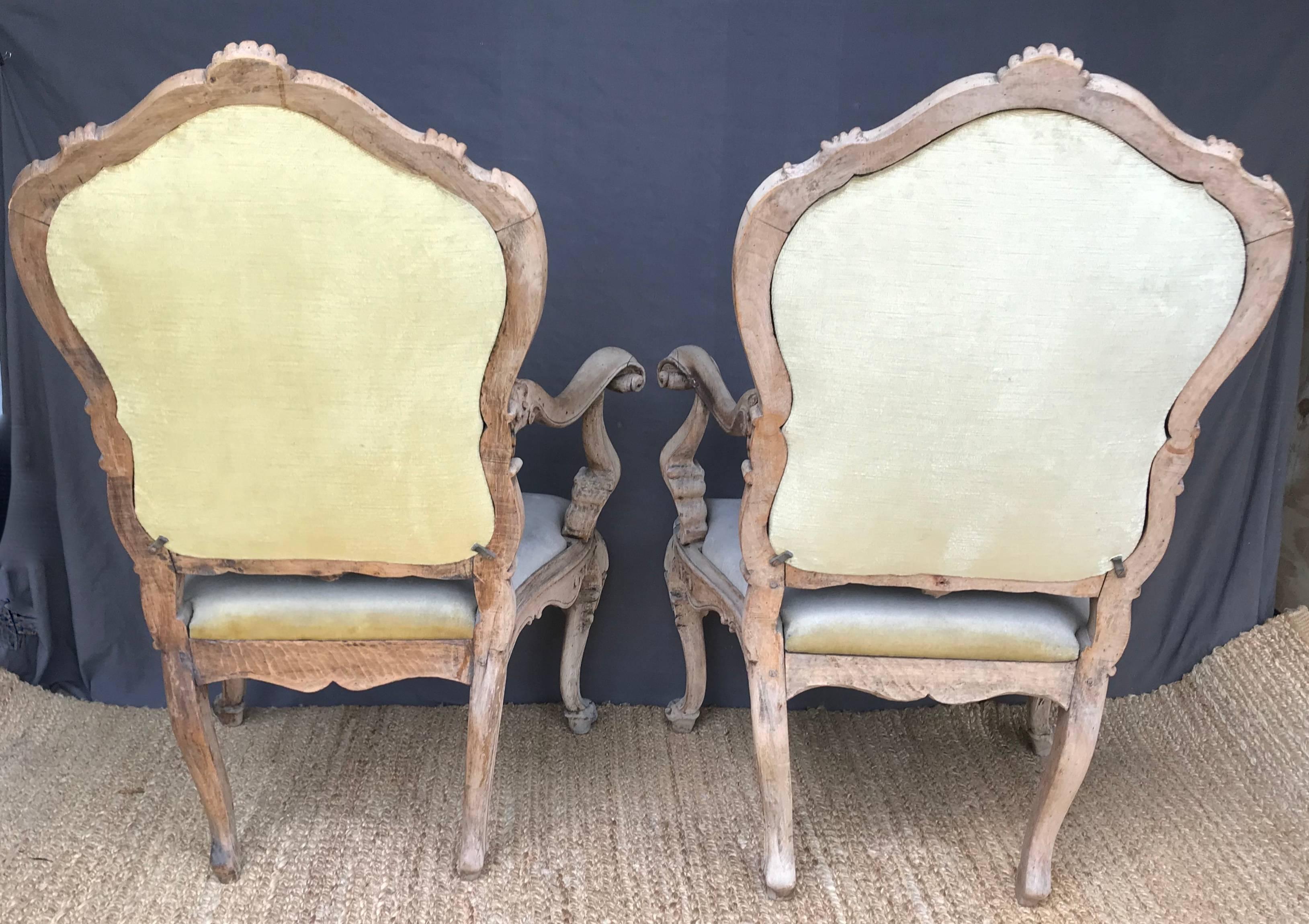 Italian Pair Bleached Wood Venetian Open Armchairs For Sale