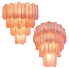 Paar venezianische Kronleuchter aus rosa Glas. Murano