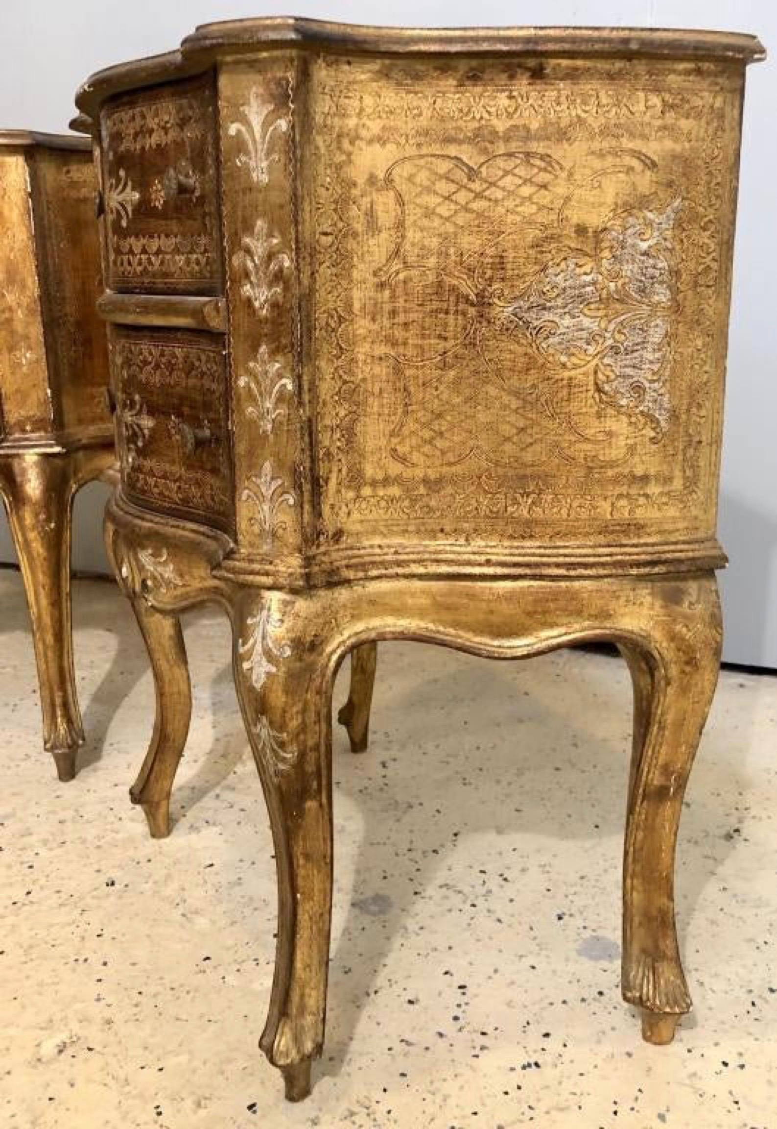 Italian Pair of Venetian Rococo Style Gilt Painted Commodes