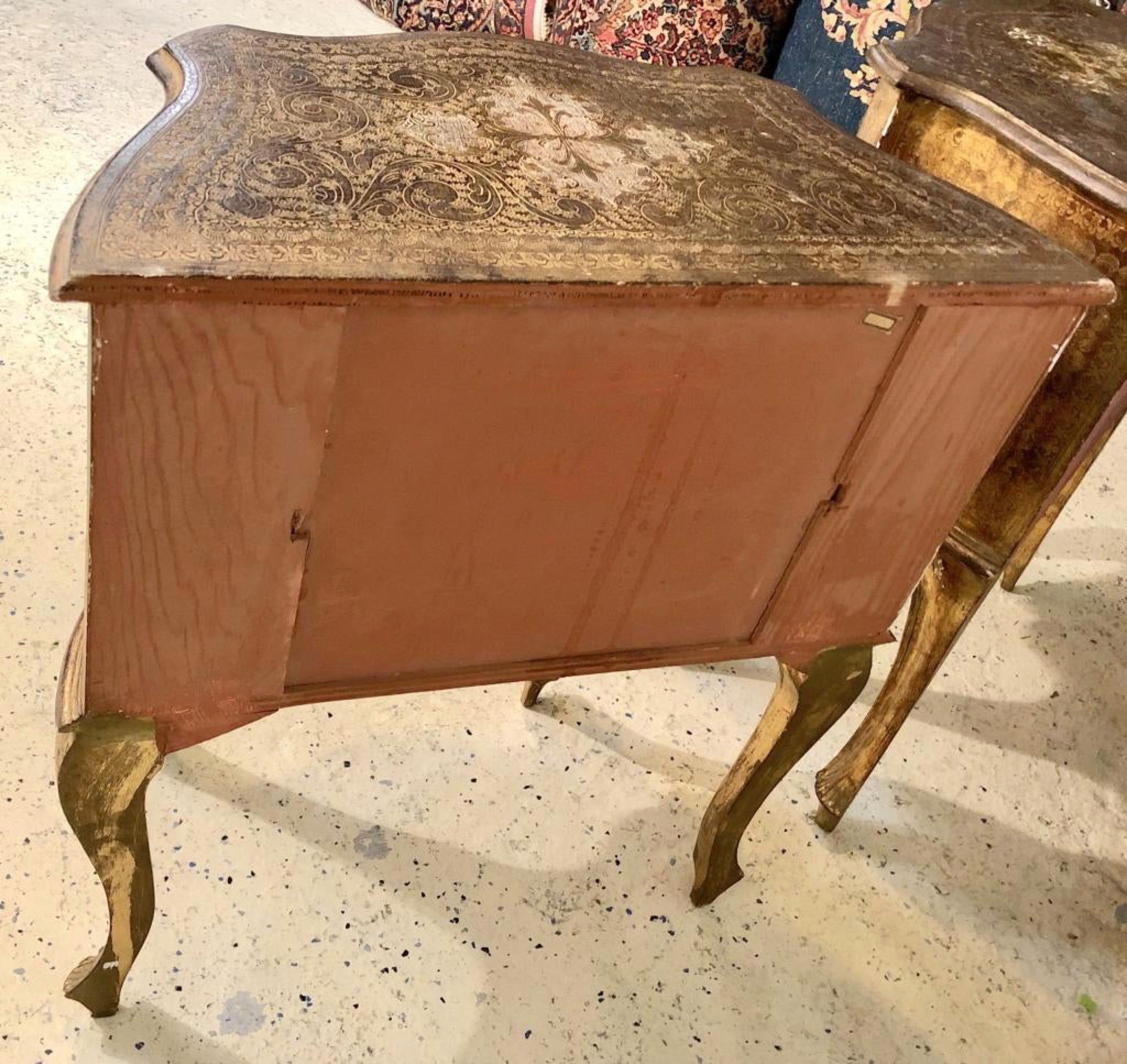 Pair of Venetian Rococo Style Gilt Painted Commodes In Good Condition In Sheffield, MA