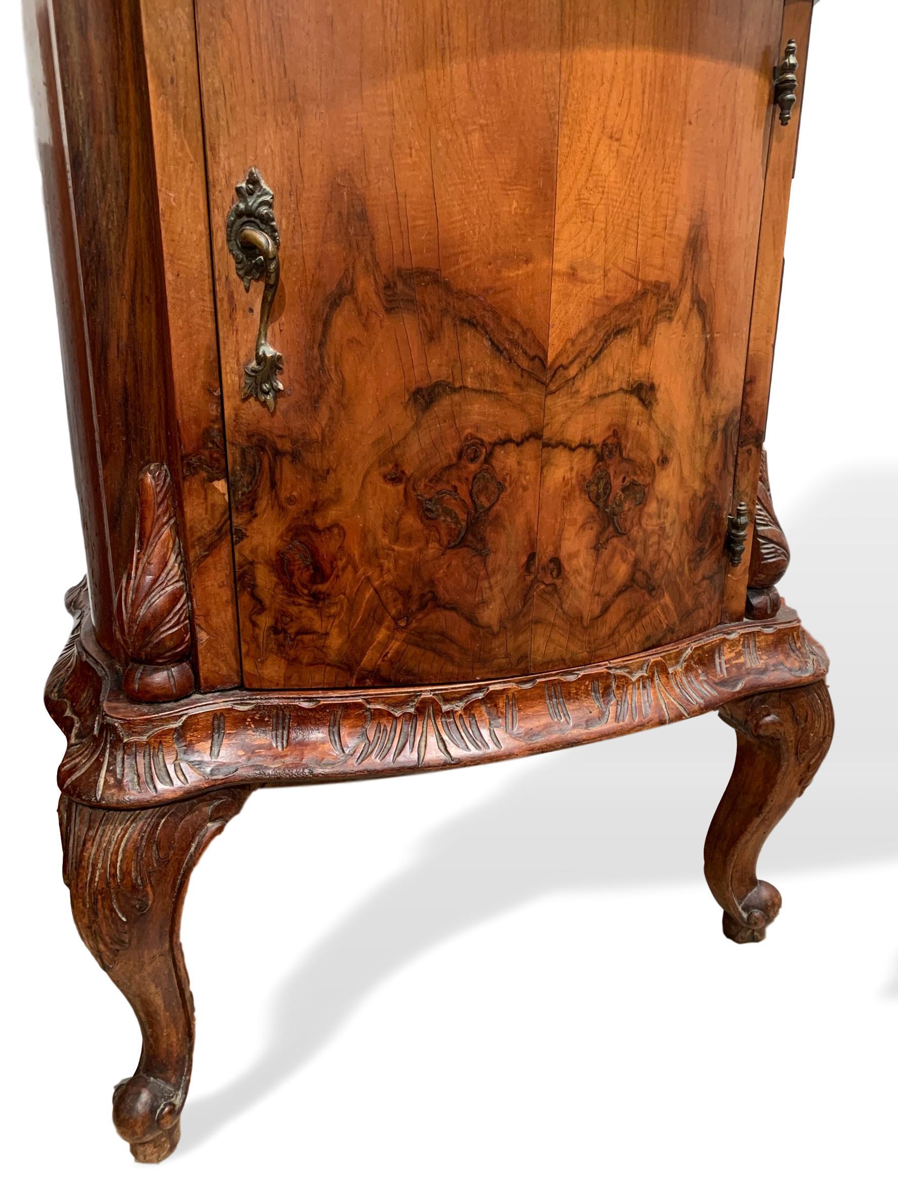 Pair of Venetian Side Cabinets in Figured Walnut Hand Carved Moldings circa 1920 4