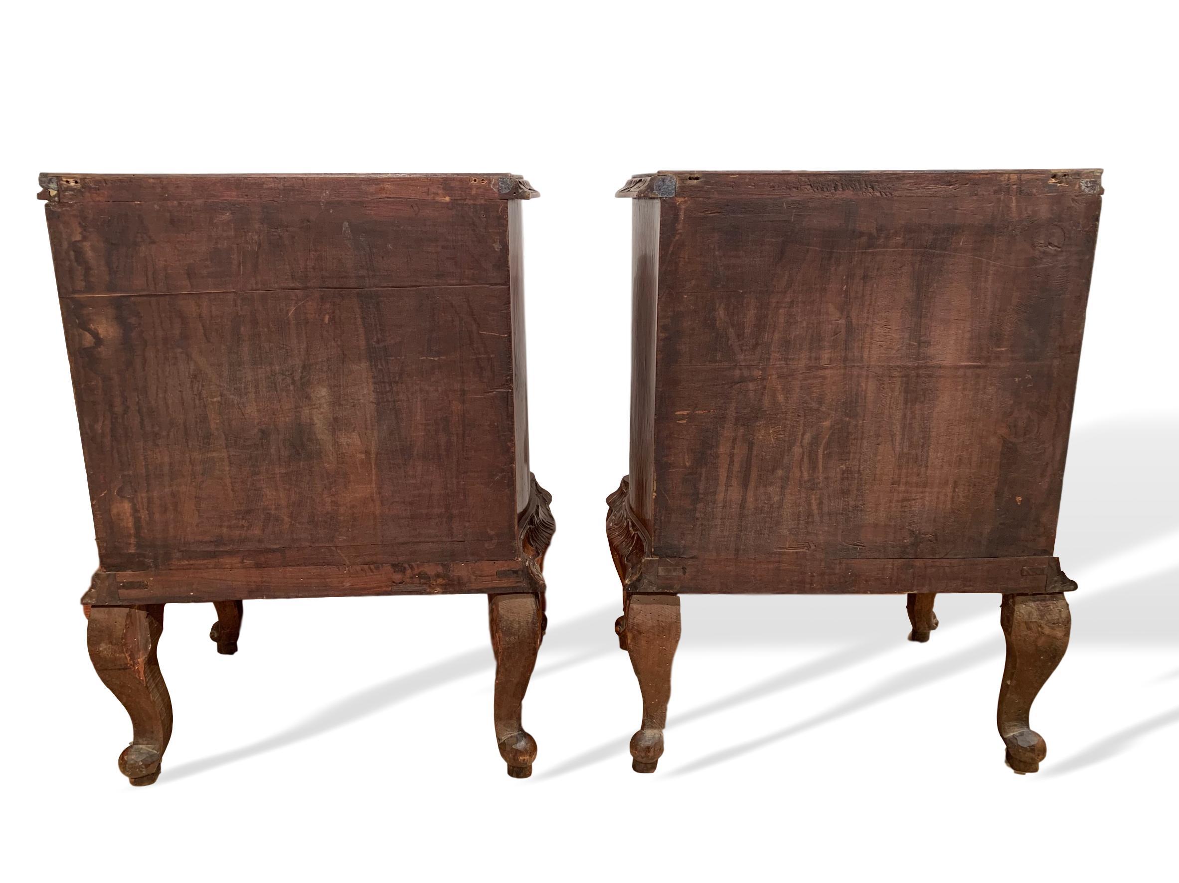 Pair of Venetian Side Cabinets in Figured Walnut Hand Carved Moldings circa 1920 5