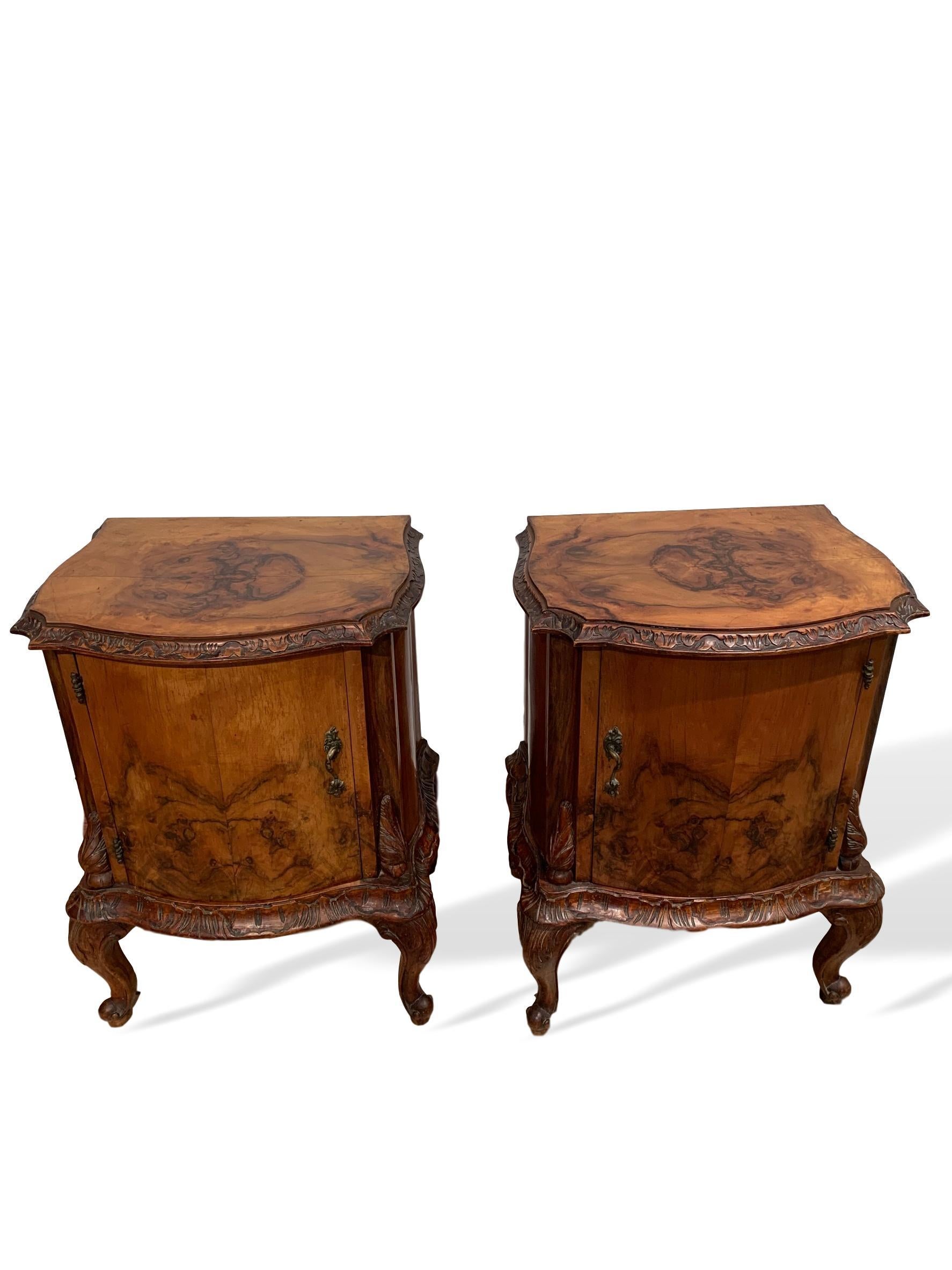 Pair of Venetian side cabinets in beautiful highly figured walnut, with hand carved moldings, Italian, circa 1920. Superb quality, built to the highest standard.
In very good antique condition. Newly French polished and ready to place.

Measures: