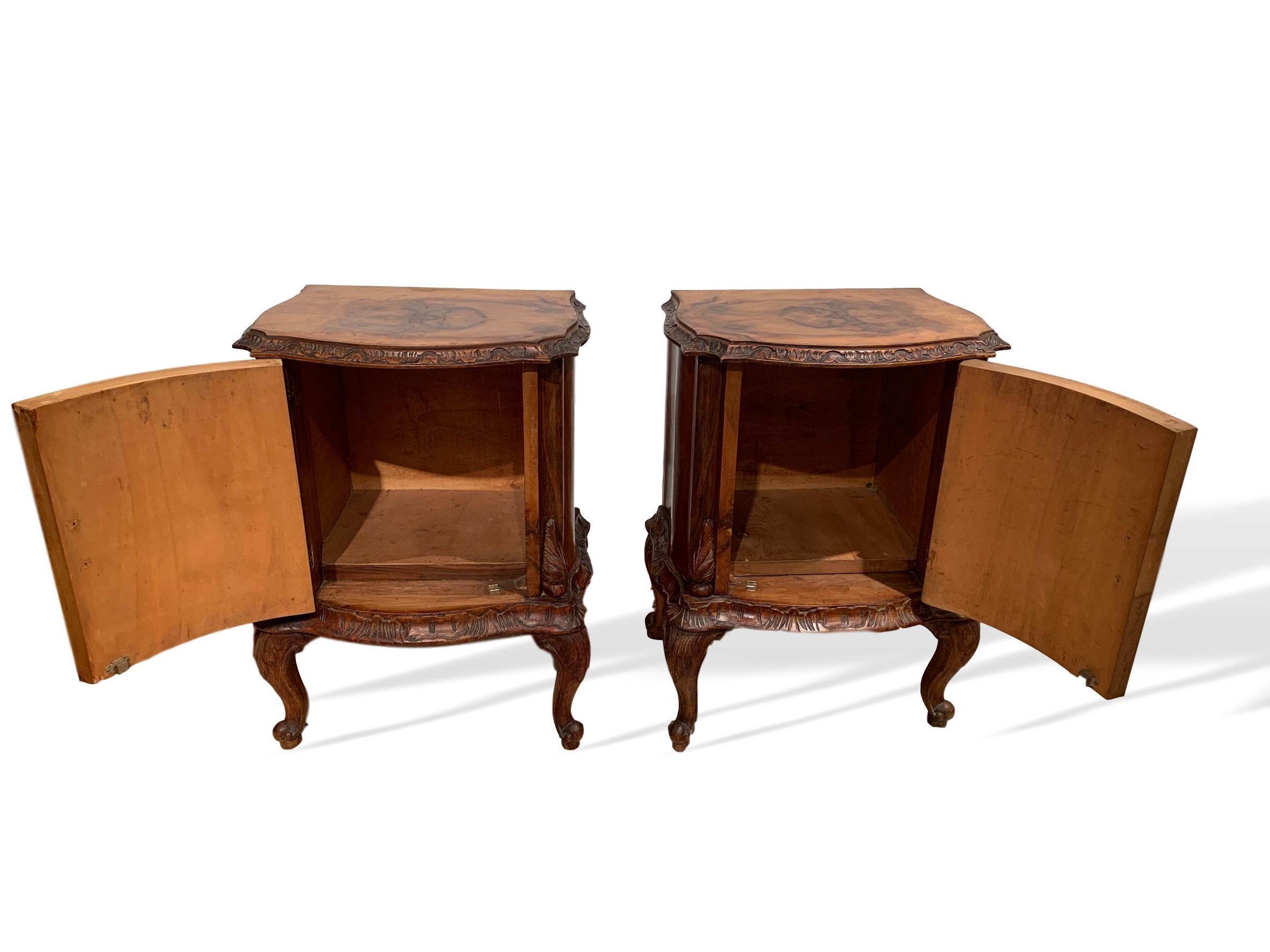 Pair of Venetian Side Cabinets in Figured Walnut Hand Carved Moldings circa 1920 In Good Condition In Banner Elk, NC