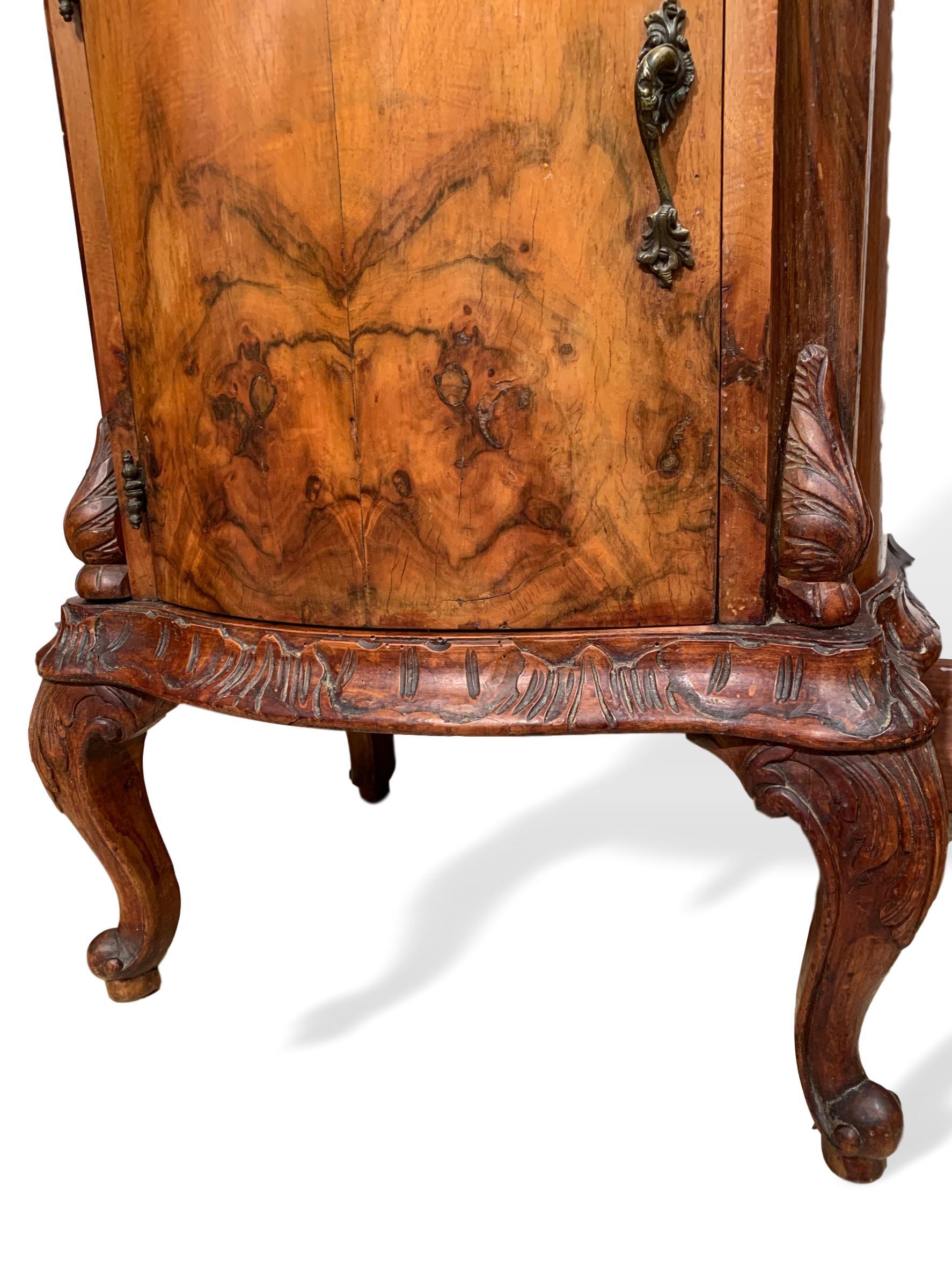 Pair of Venetian Side Cabinets in Figured Walnut Hand Carved Moldings circa 1920 3