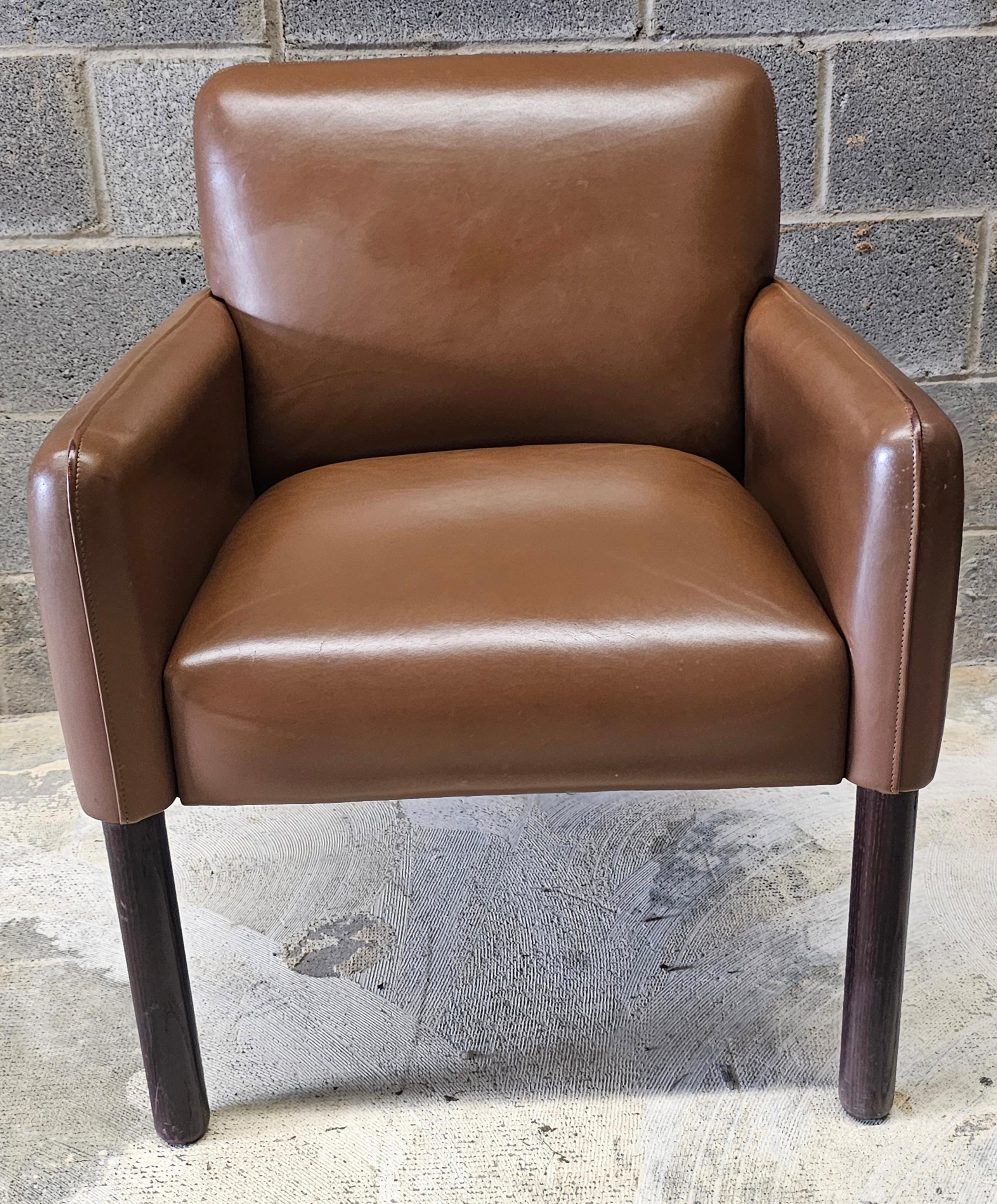Paar Vico Magistretti für Cassina Modell 896 Full Grain Leder Sessel (Sonstiges) im Angebot