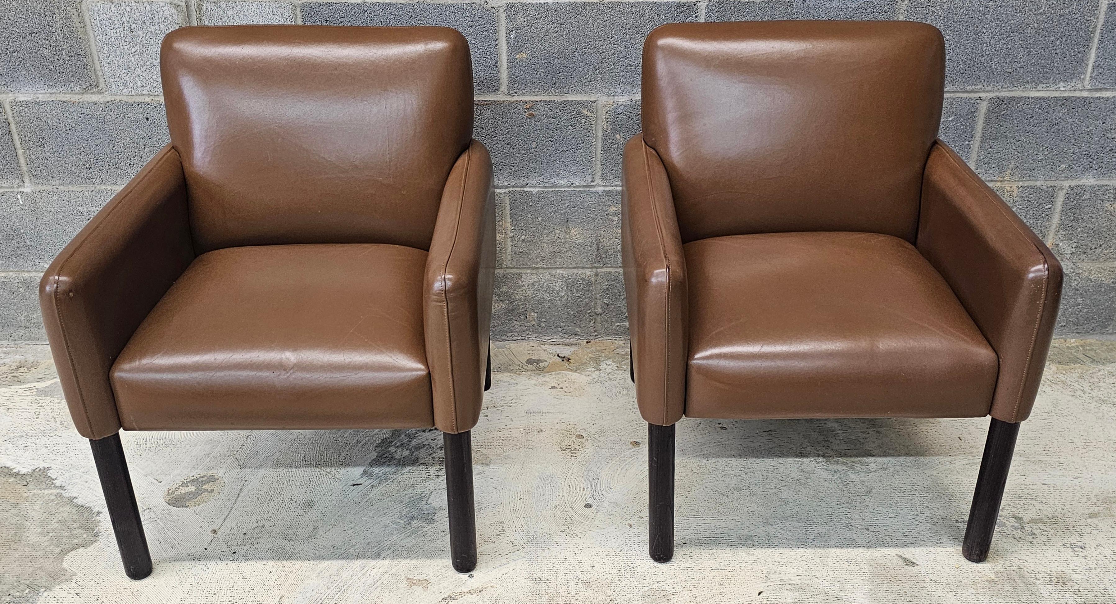 Paar Vico Magistretti für Cassina Modell 896 Full Grain Leder Sessel im Angebot 2