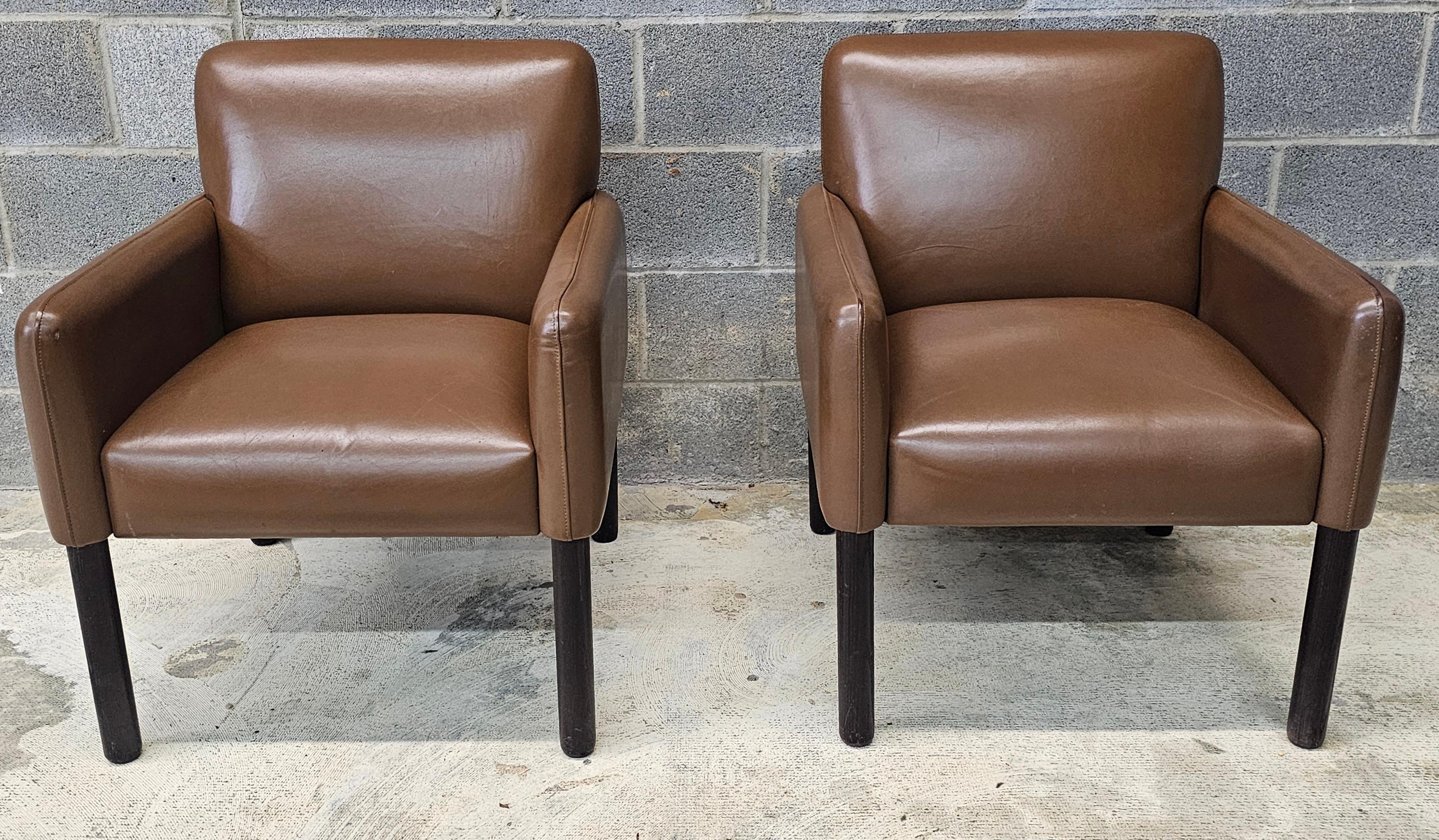 Paar Vico Magistretti für Cassina Modell 896 Full Grain Leder Sessel im Angebot 3