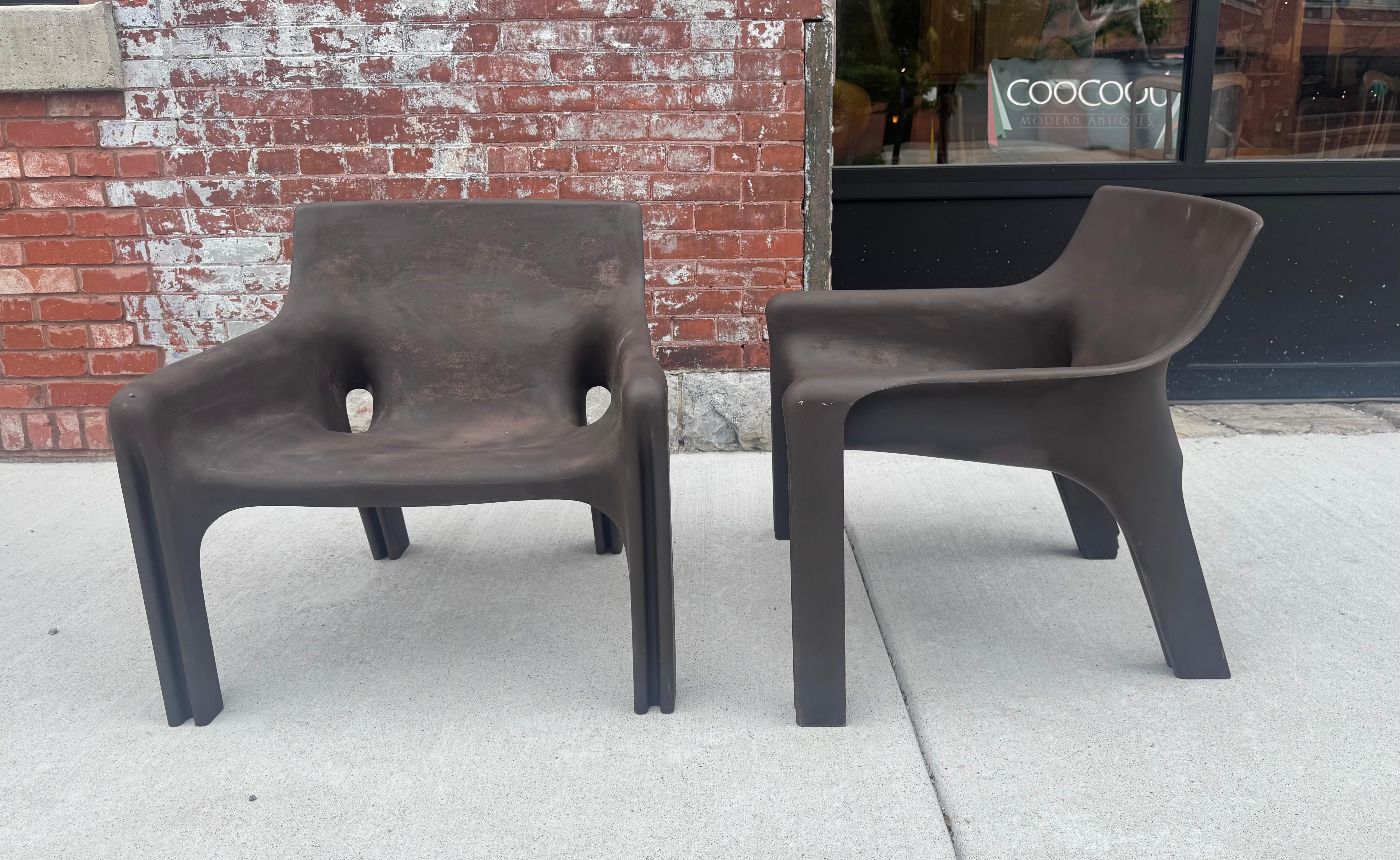 Pair Vico Magistretti 'Vicario' Lounge Chairs For Artemide , Indoor / Outdoor In Good Condition For Sale In Buffalo, NY