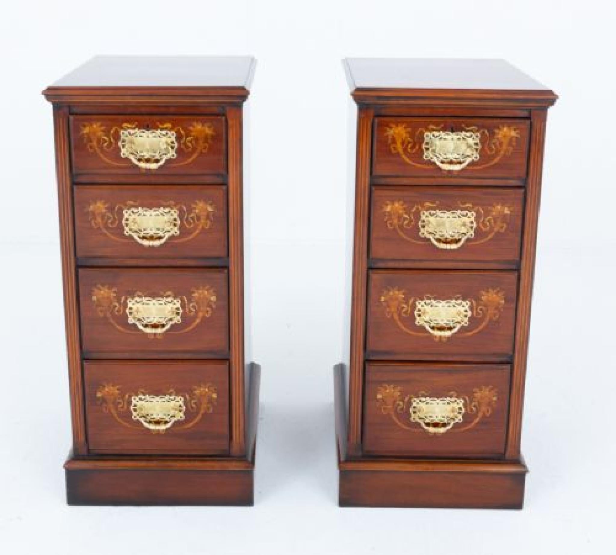 Paire de commodes victoriennes à tiroirs en marqueterie 1880 Bon état - En vente à Potters Bar, GB