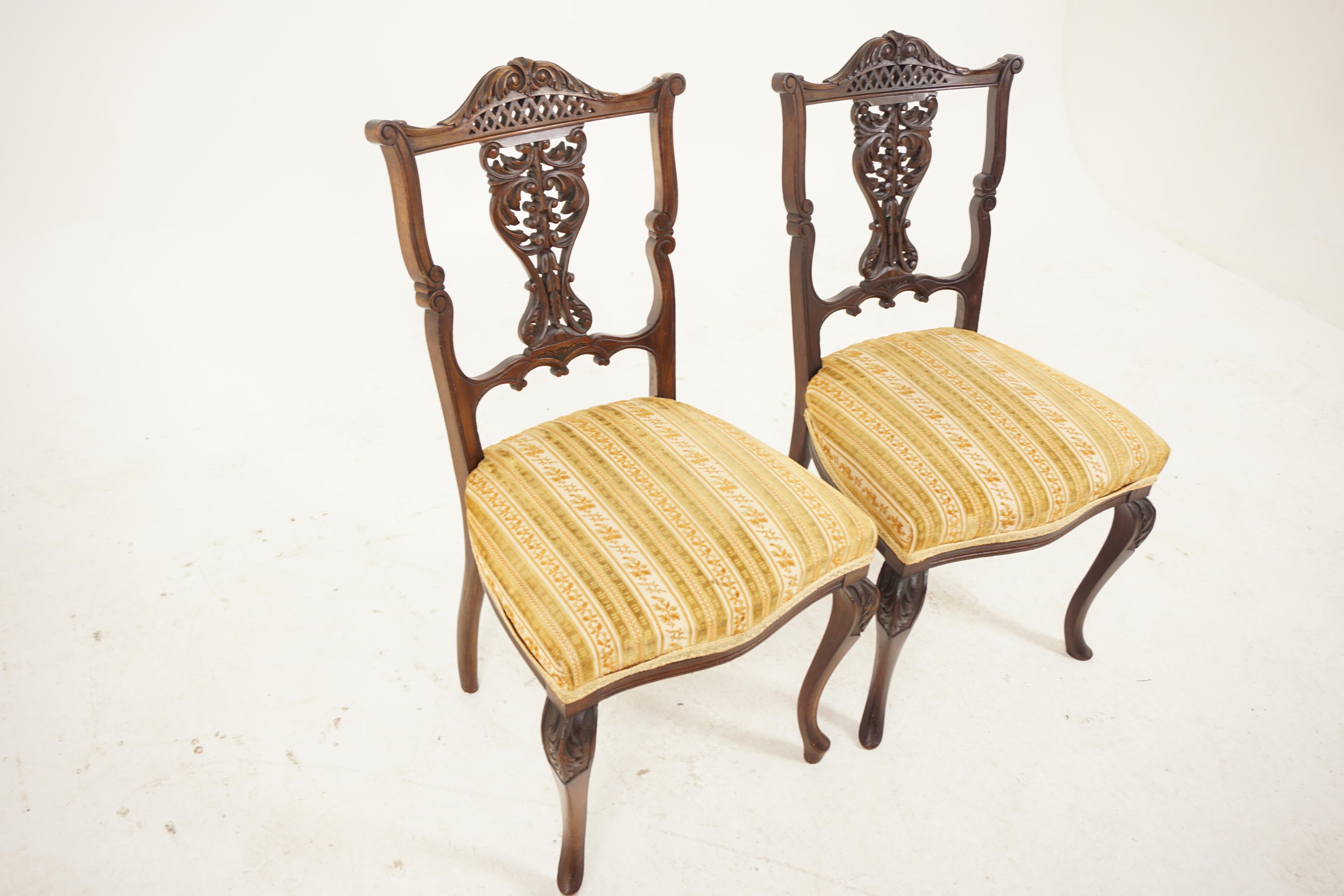 Scottish Pair Victorian Carved Walnut Side Chairs, Occasional Chairs, Scotland 1890, H503 For Sale