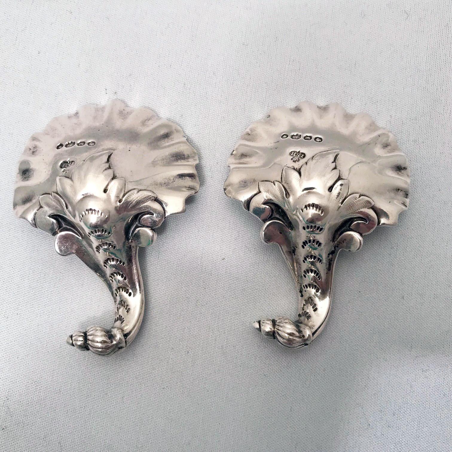 Pair Victorian Cast Silver Scallop Shell Caddy Spoons For Sale 1