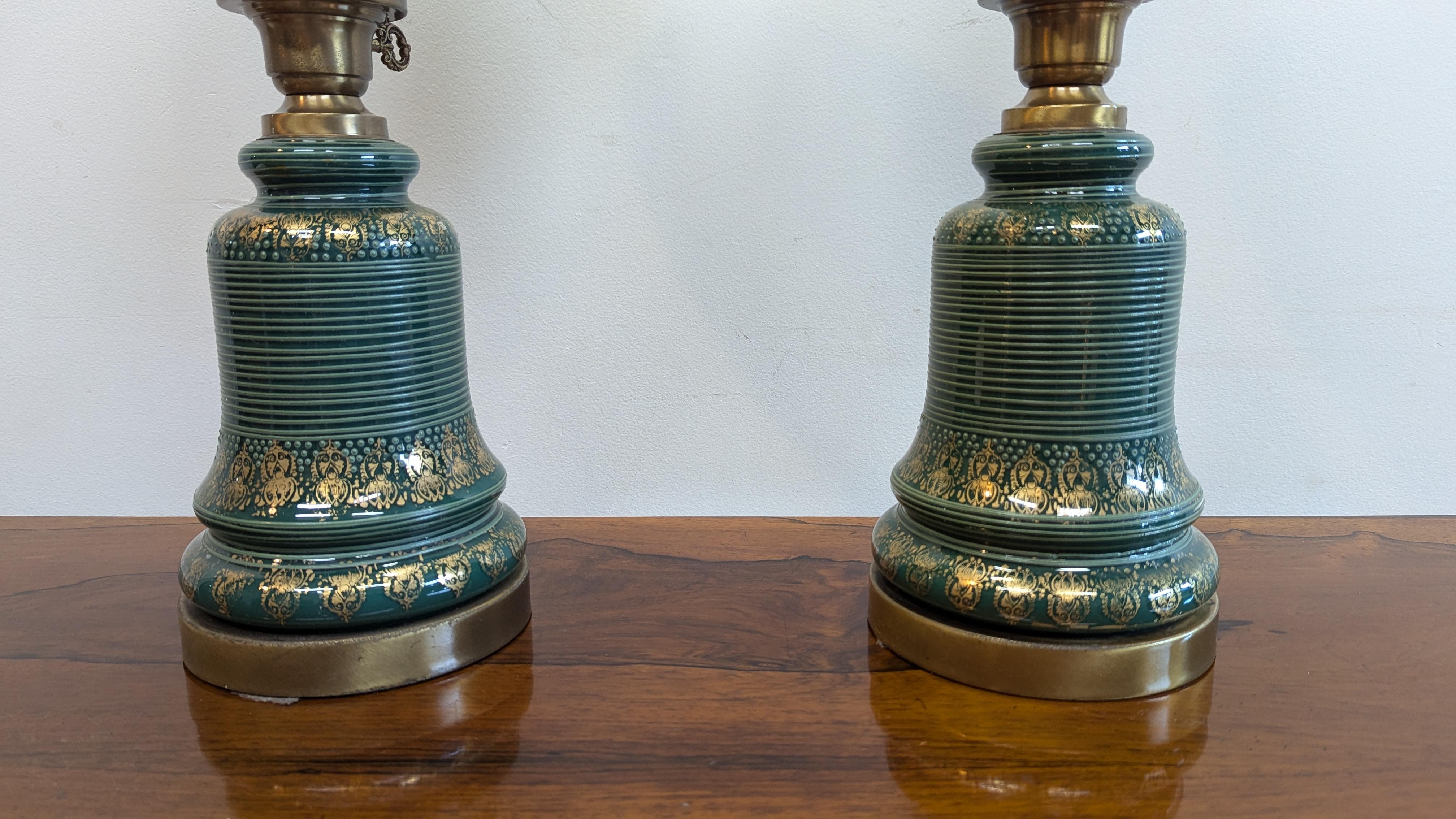 Pareja de Lámparas de Mesa Victorianas Pantoneadas a Mano Desconocido en venta